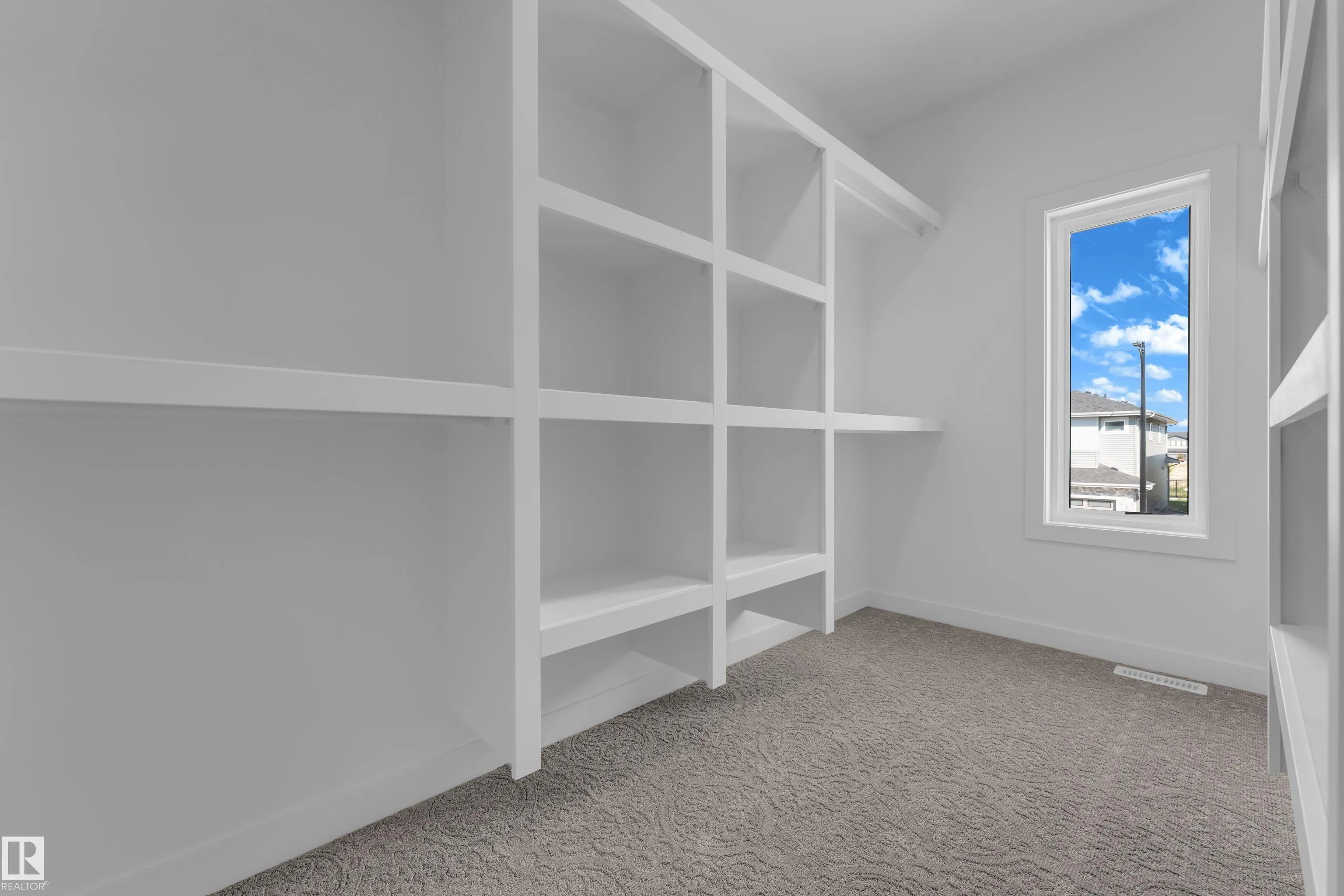 99 ELDRIDGE Point(e)