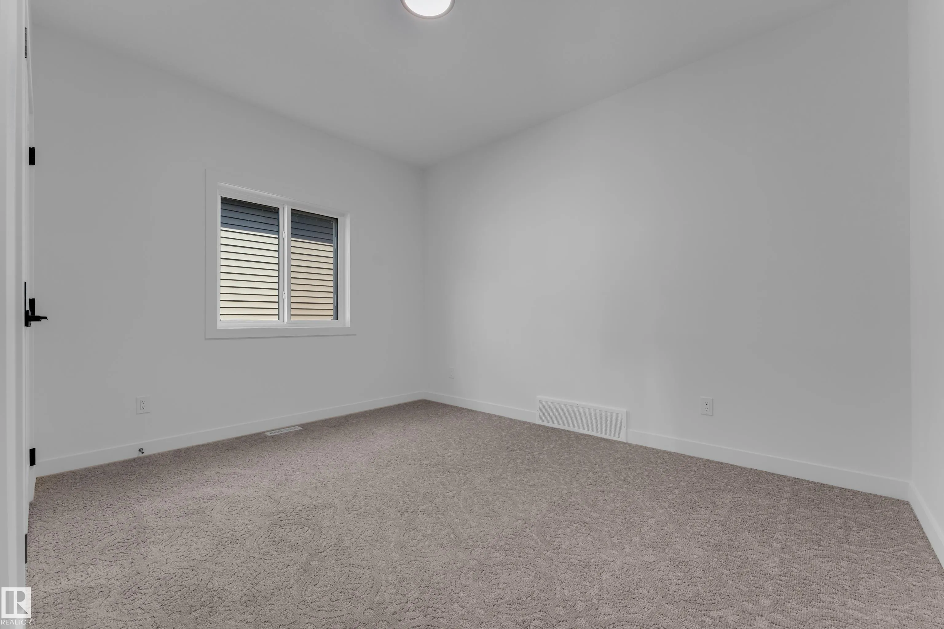 99 ELDRIDGE Point(e)