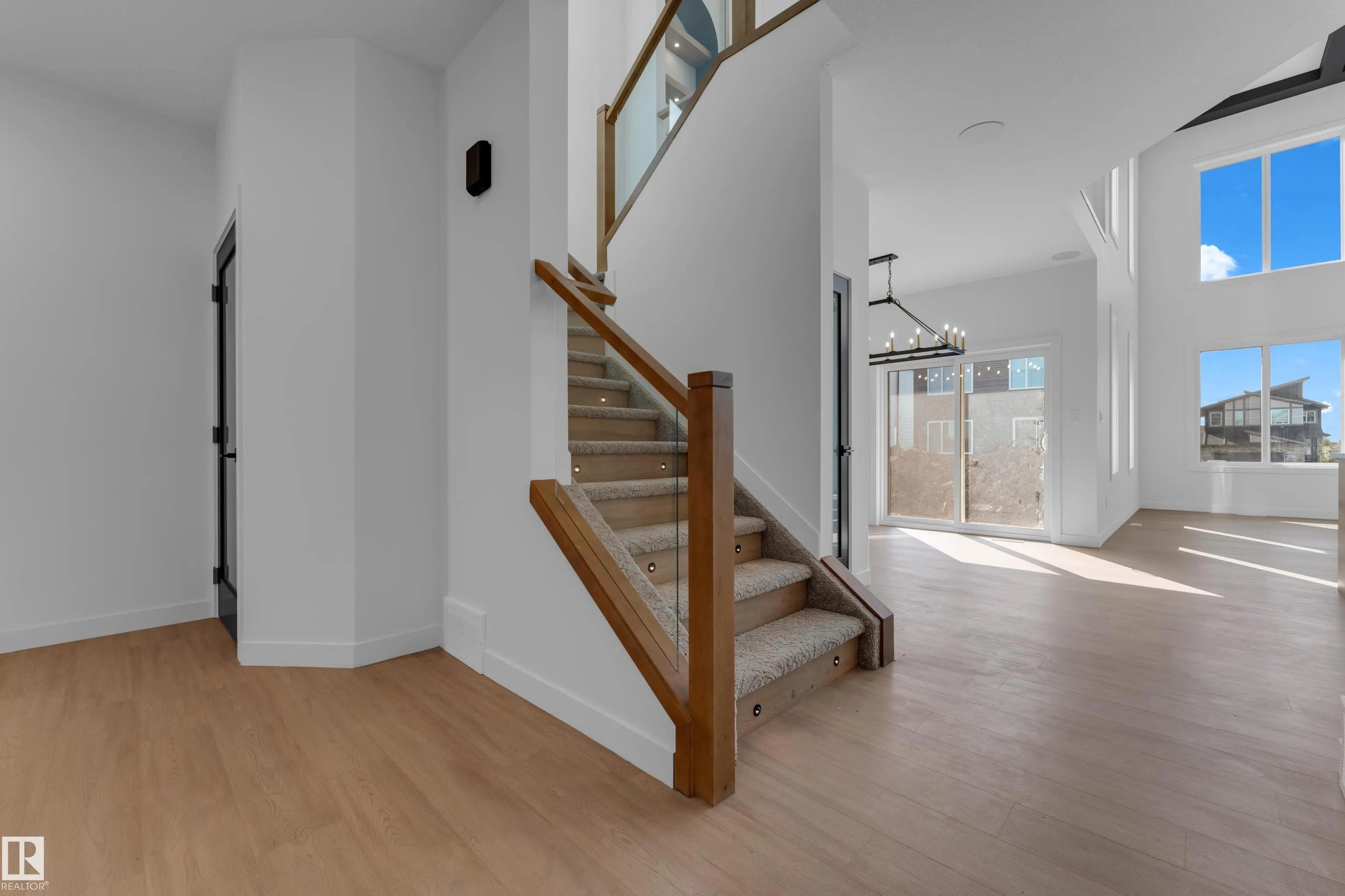 99 ELDRIDGE Point(e)
