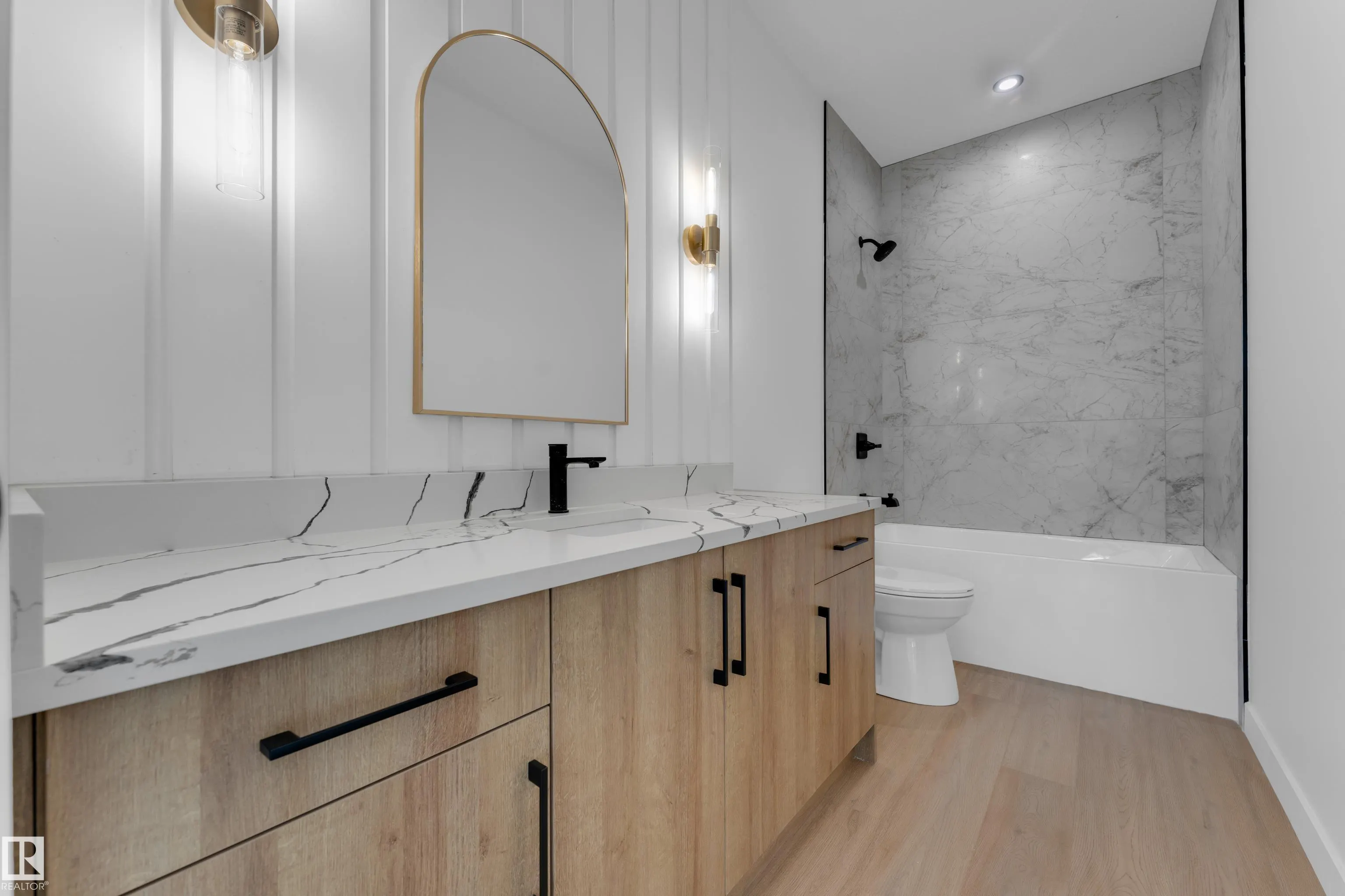 99 ELDRIDGE Point(e)
