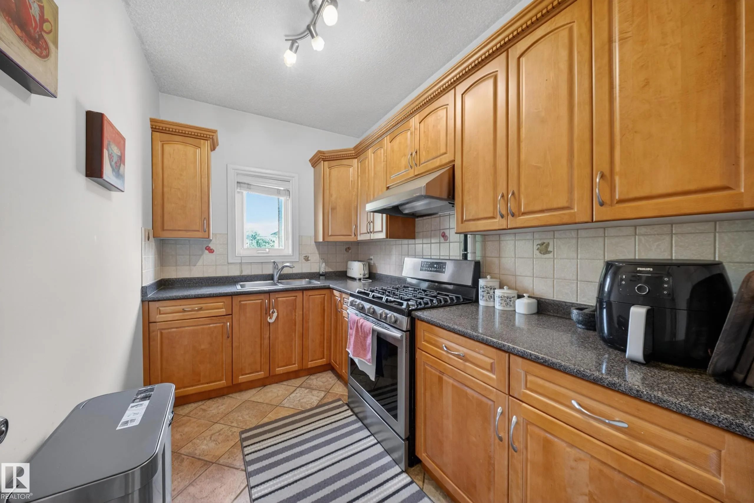 52216 RGE ROAD 233
