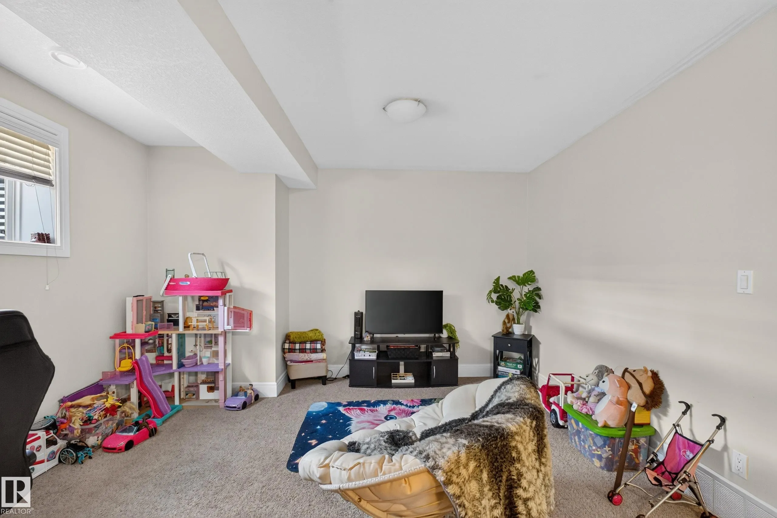 3685 CLAXTON Place