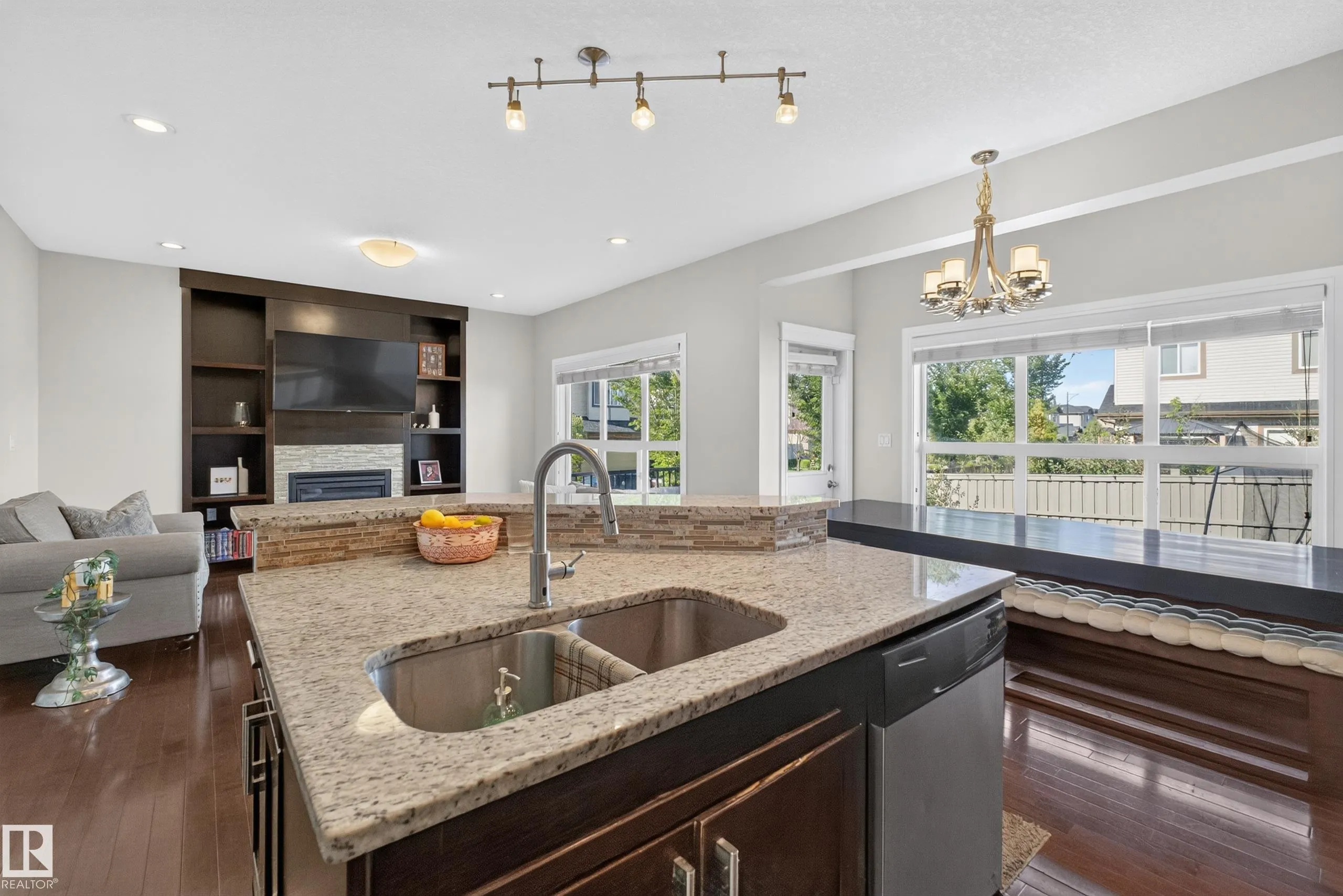 3685 CLAXTON Place