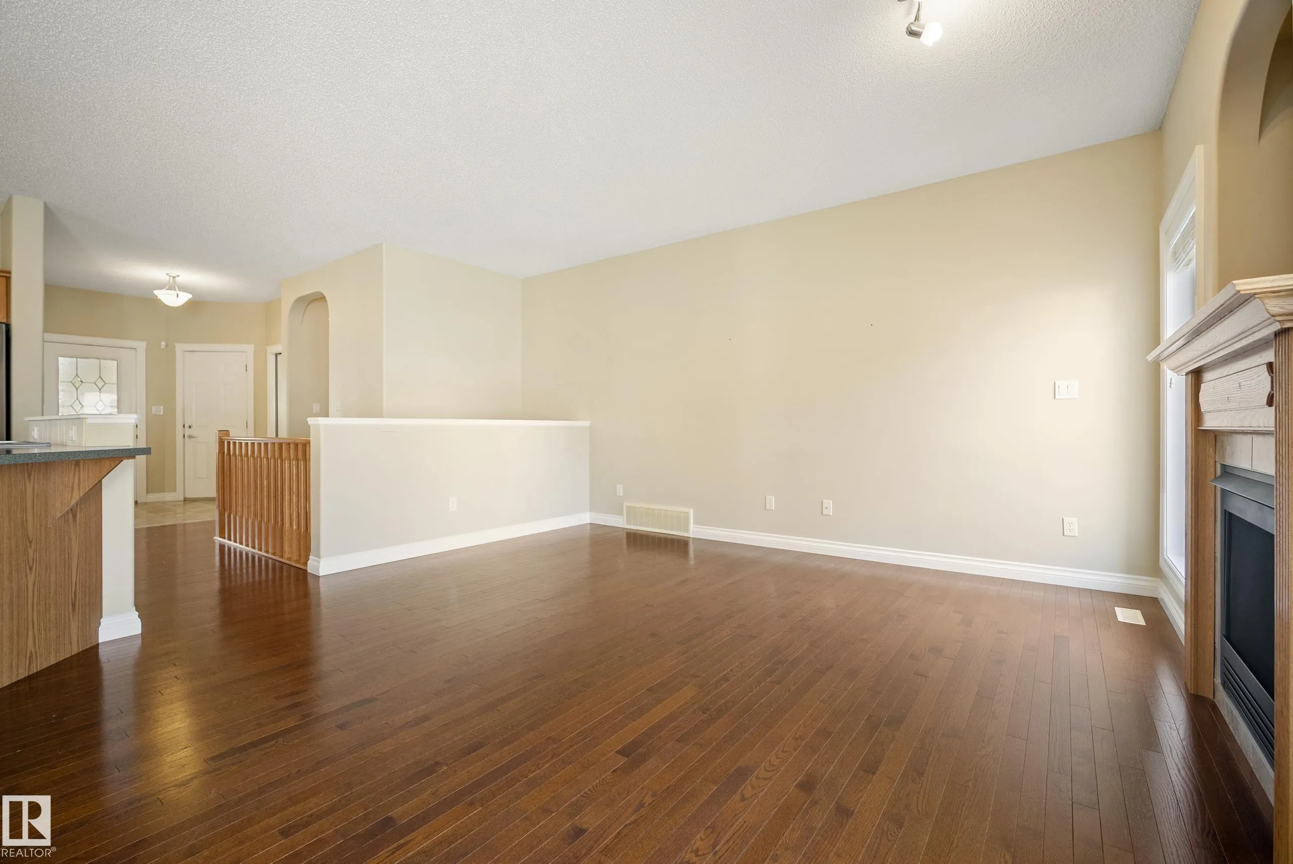 5 Longview Crescent