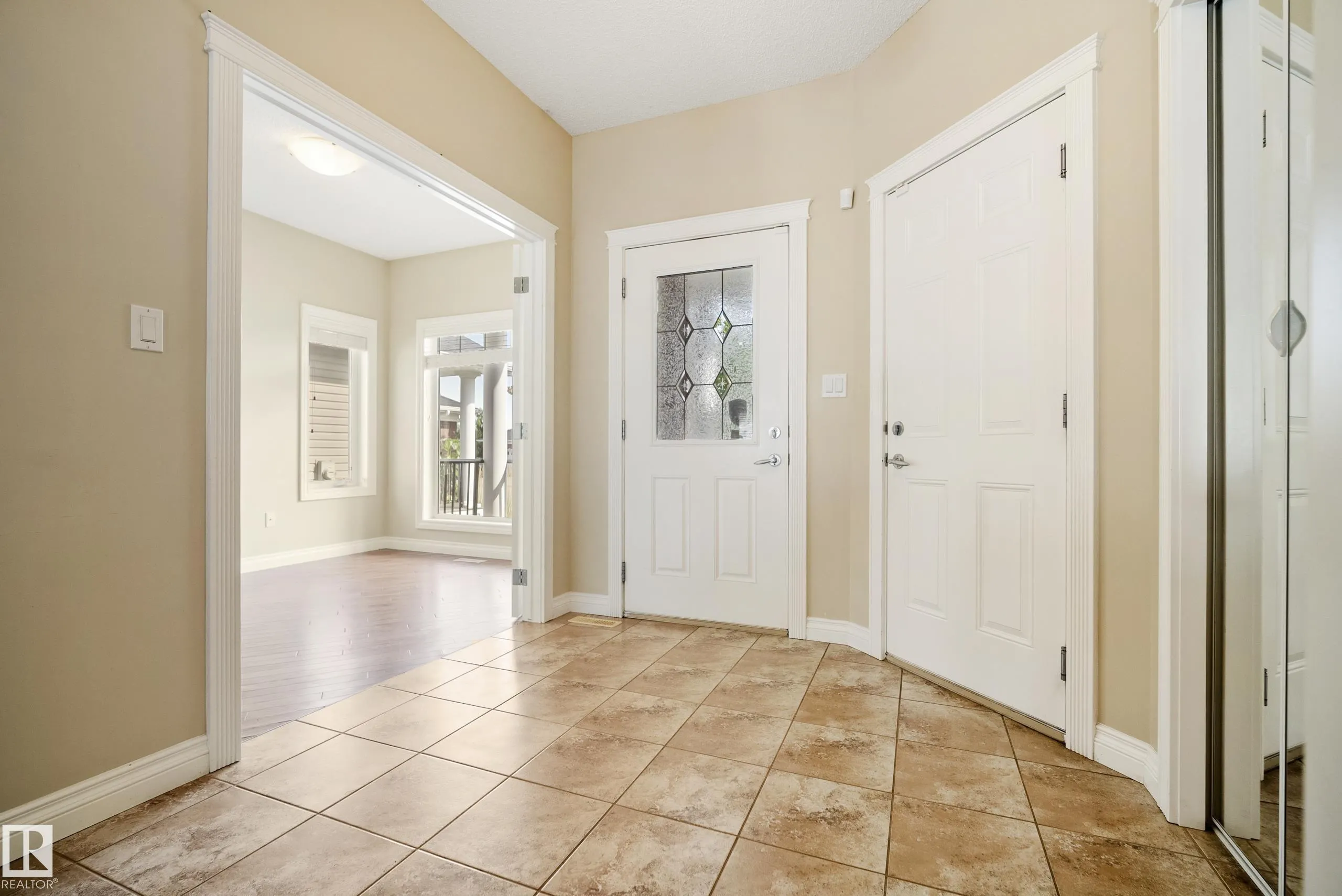 5 Longview Crescent