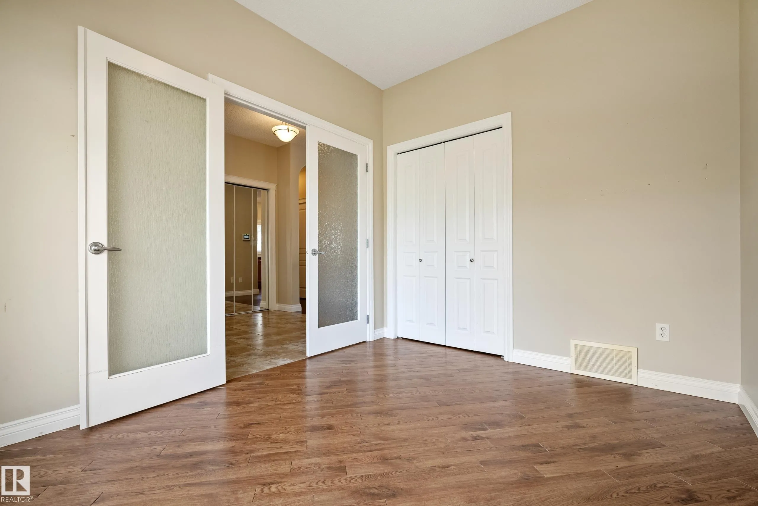 5 Longview Crescent