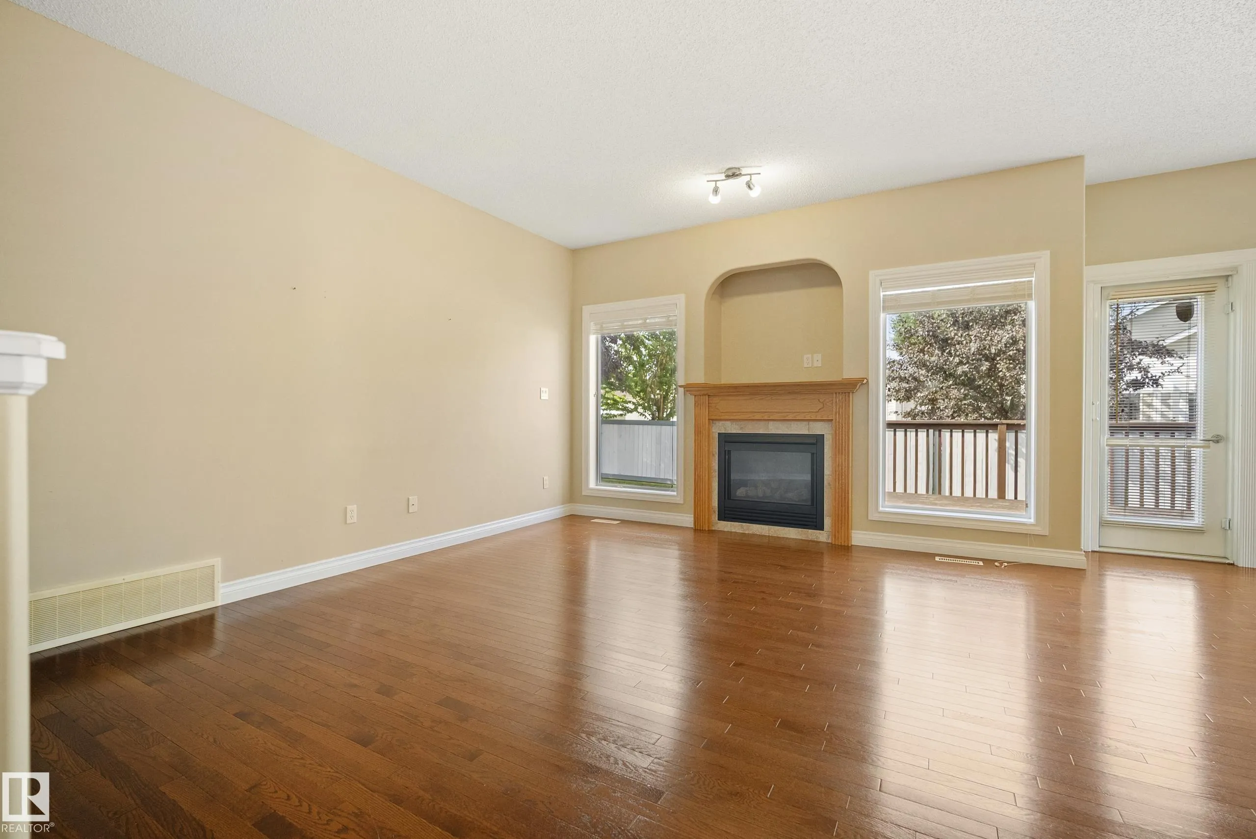 5 Longview Crescent