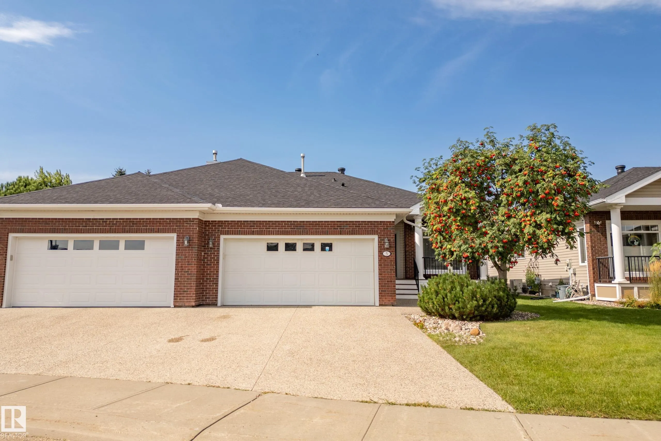 5 Longview Crescent