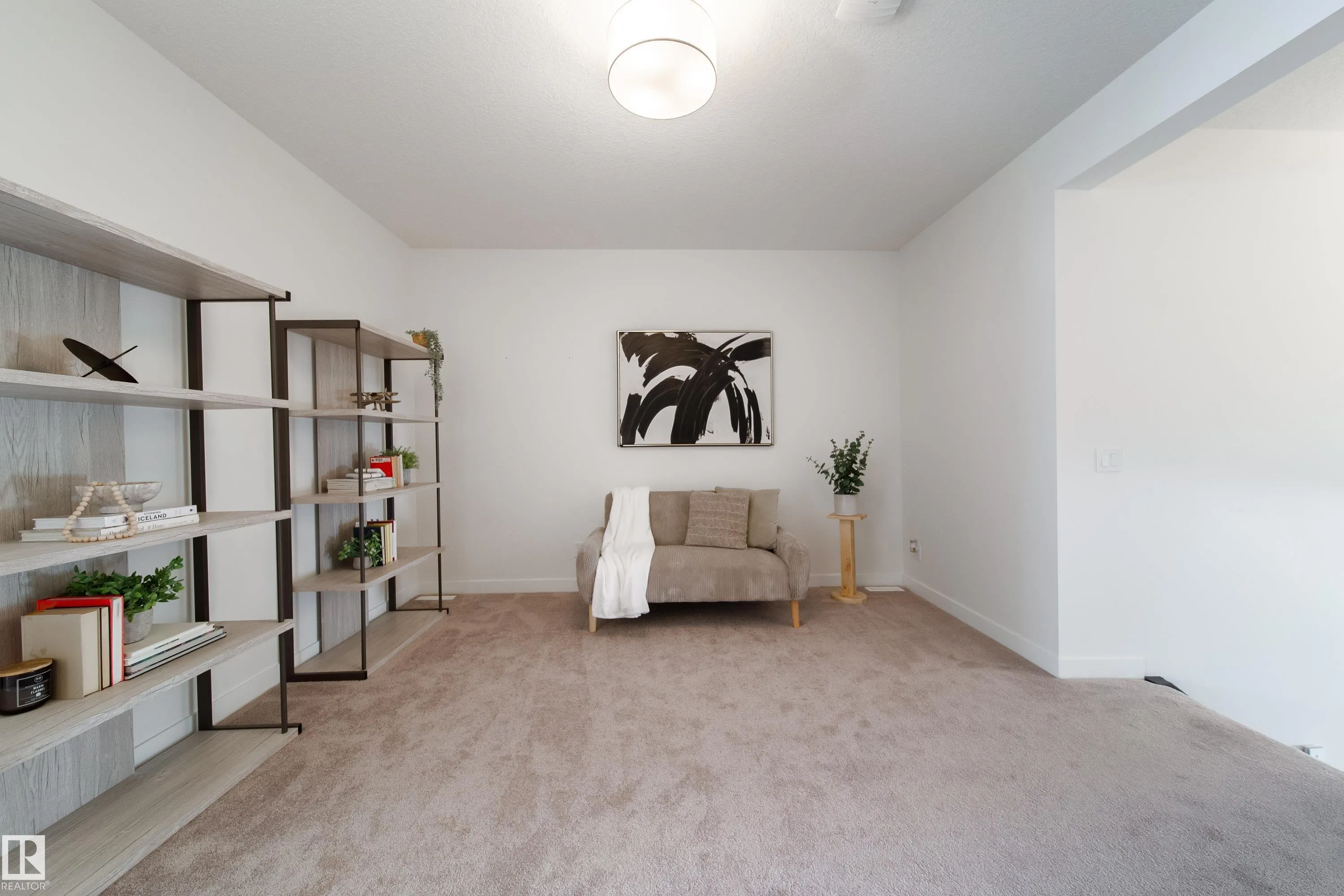 19 STURTZ Place
