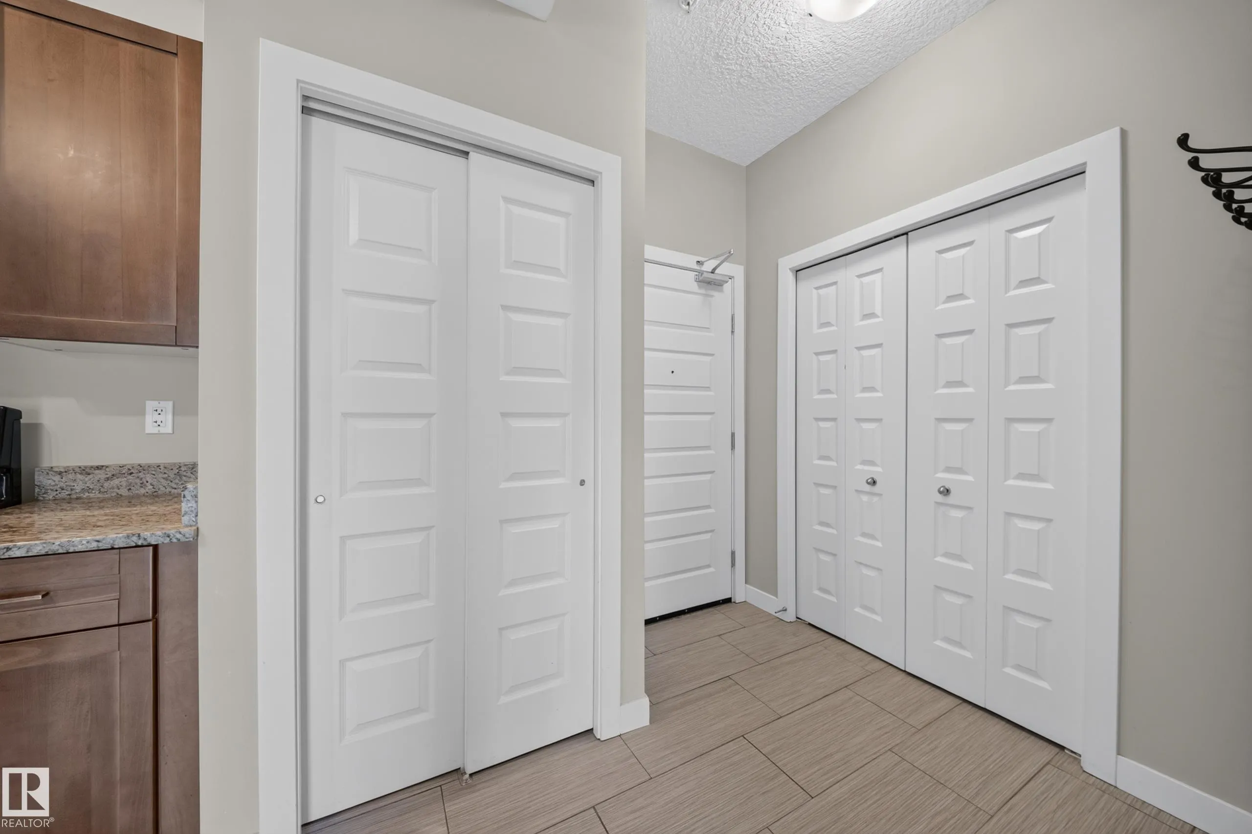 1238 WINDERMERE Way