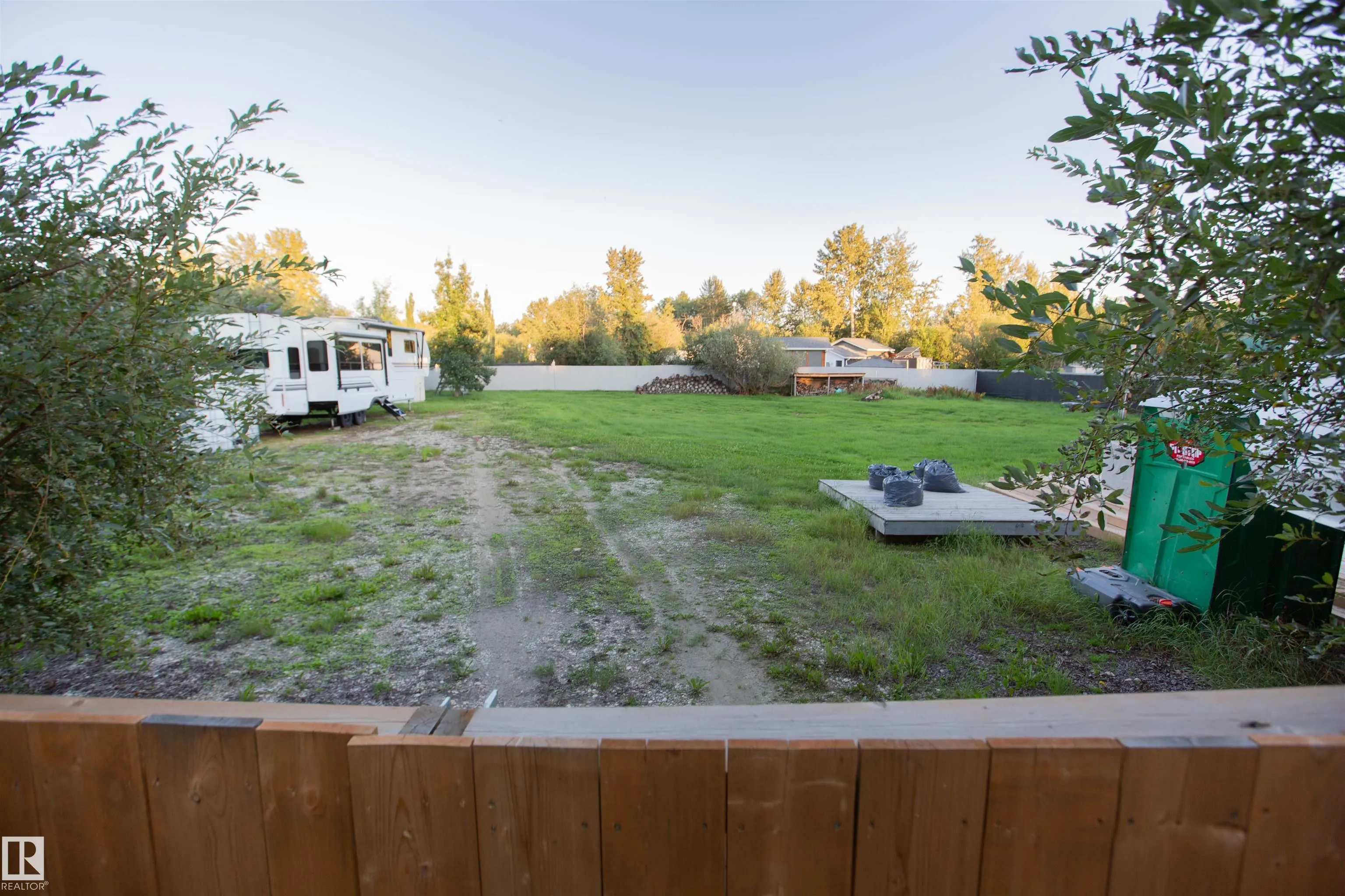4325 LAKESHORE Road