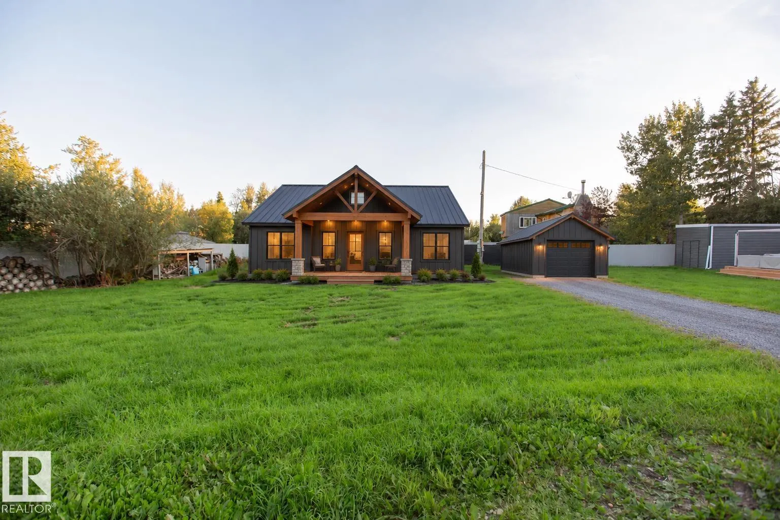 4325 LAKESHORE Road