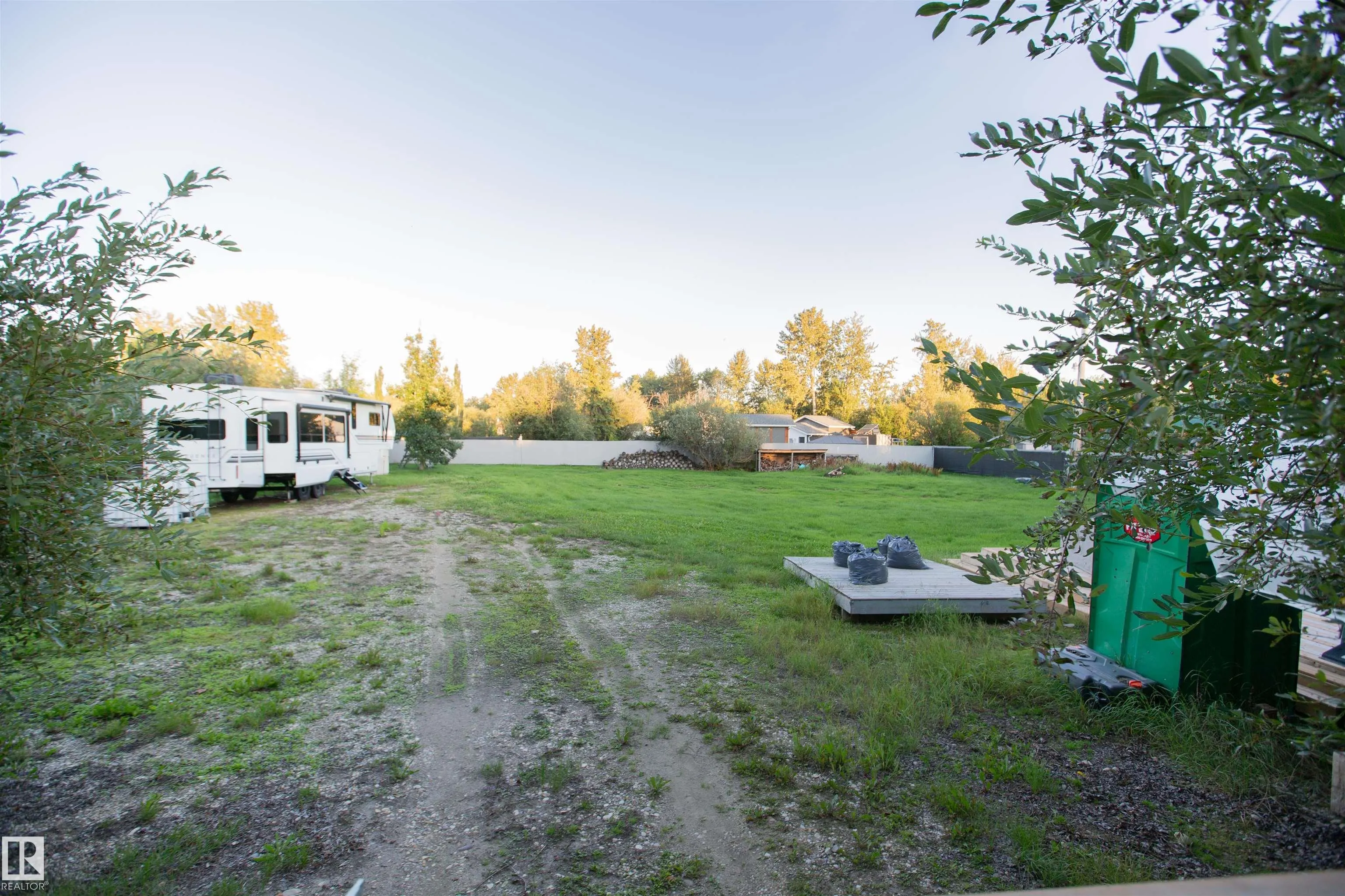 4325 LAKESHORE Road