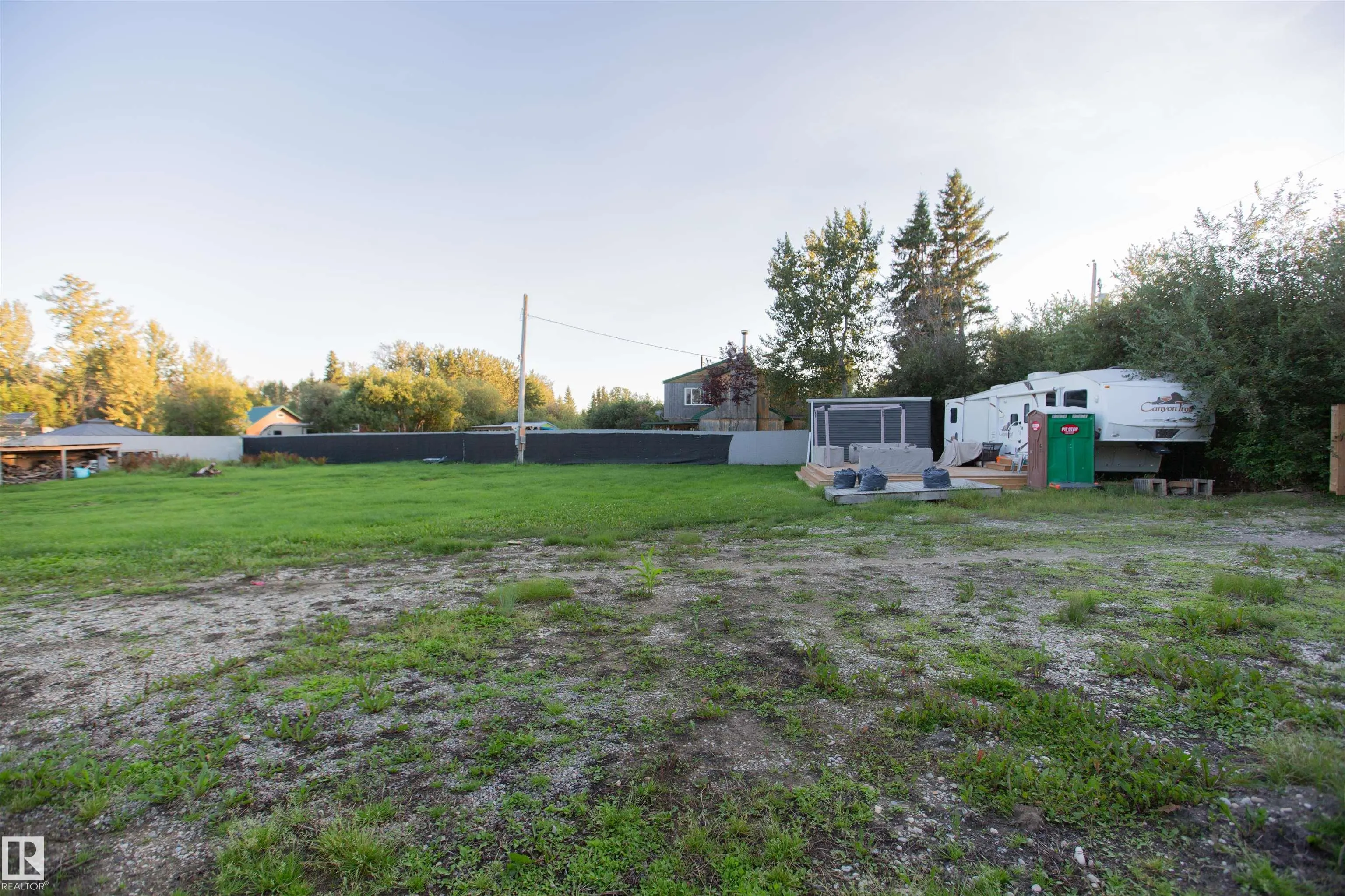 4325 LAKESHORE Road