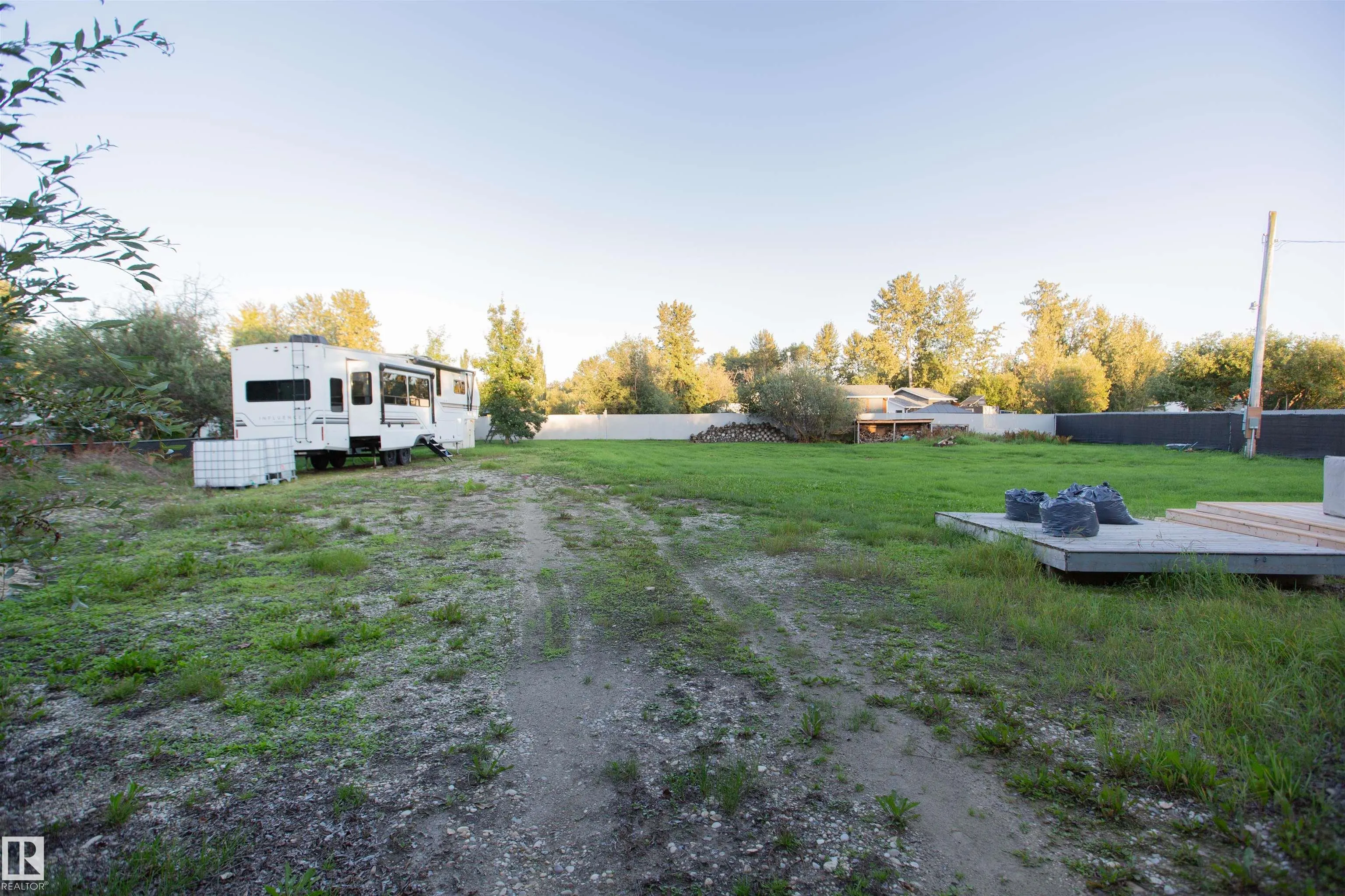 4325 LAKESHORE Road