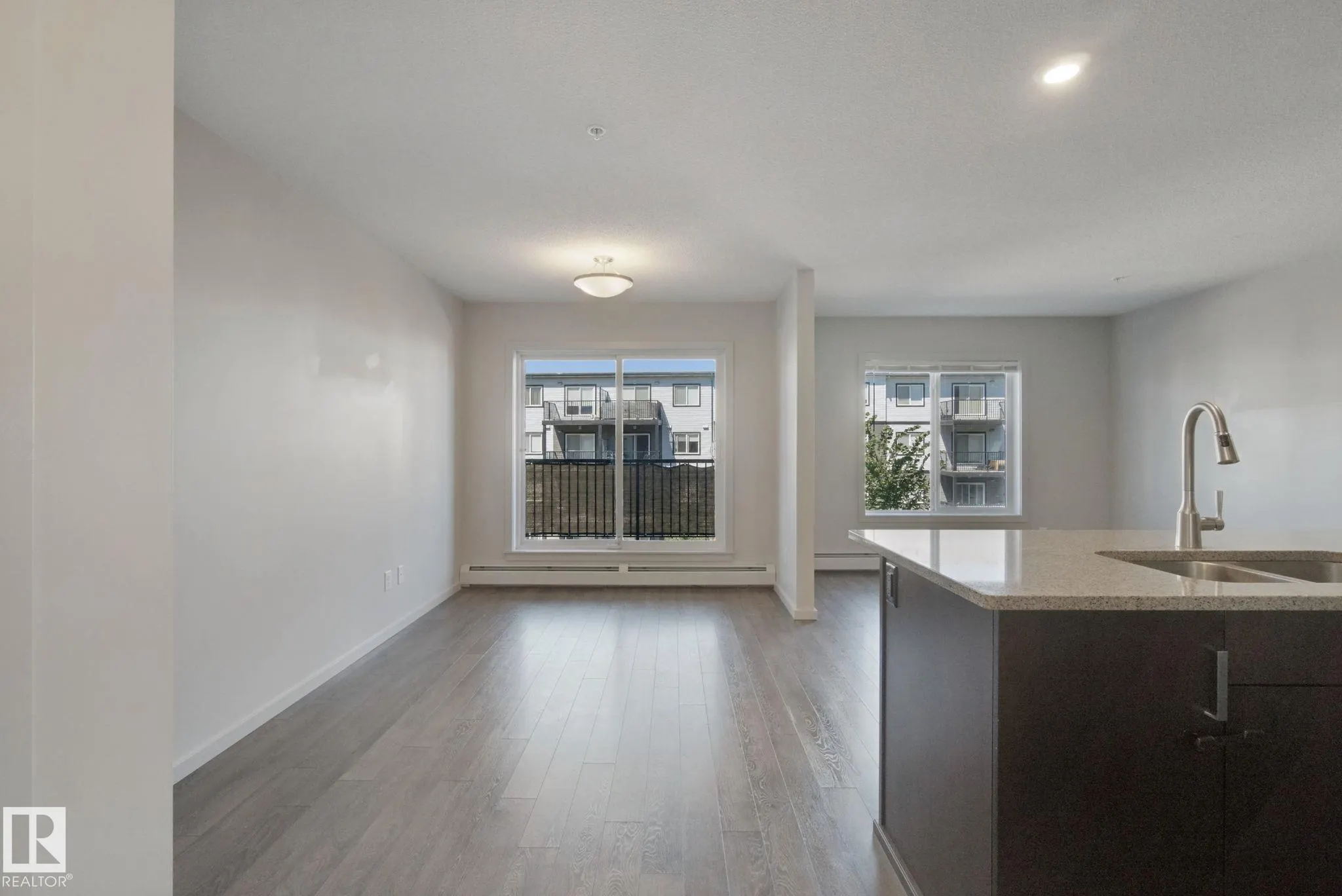 390 Windermere RD
