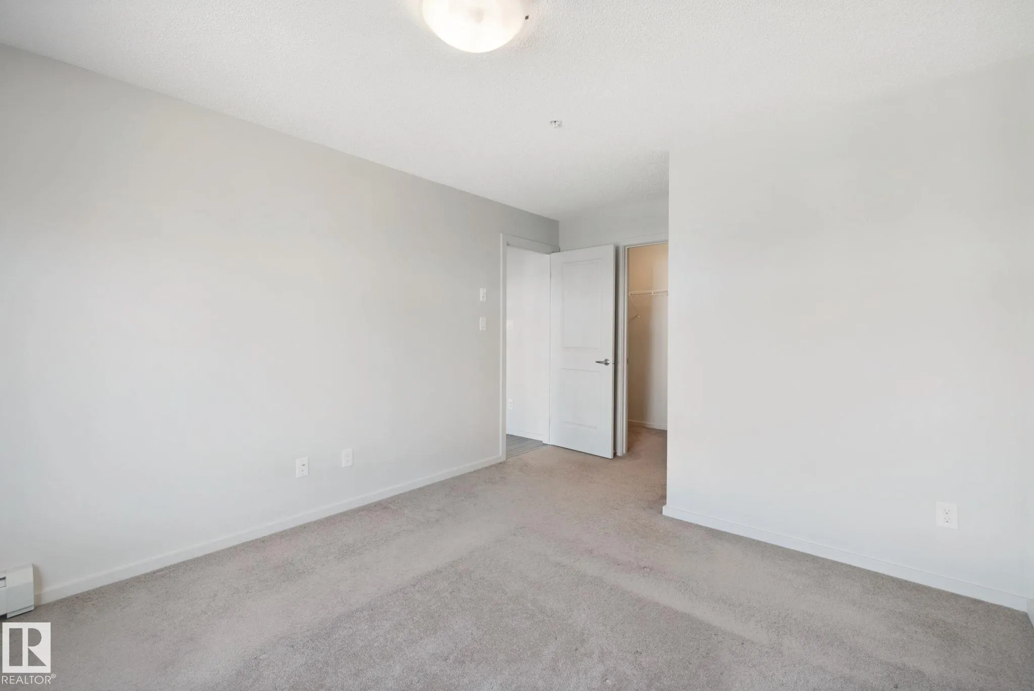 390 Windermere RD