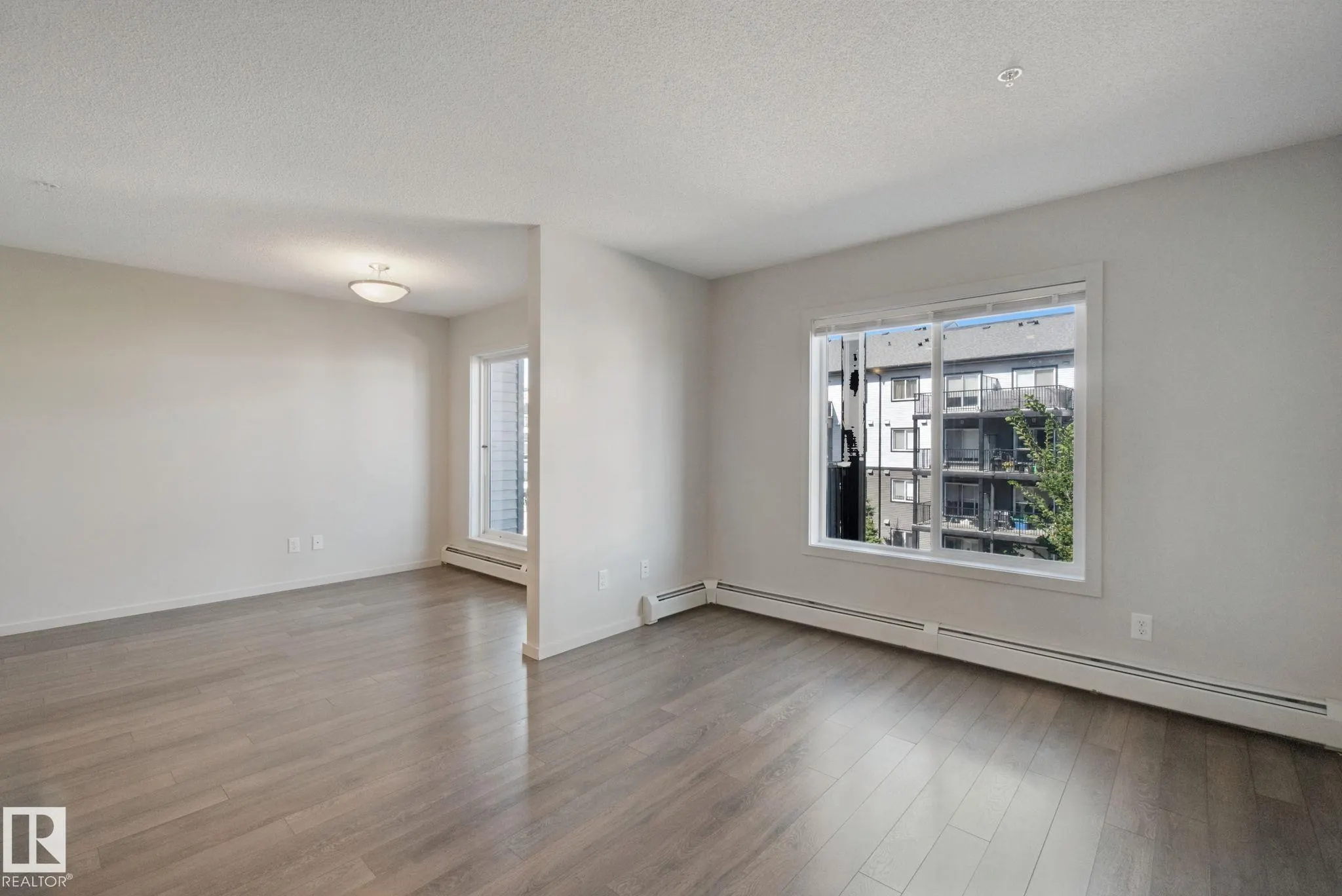 390 Windermere RD