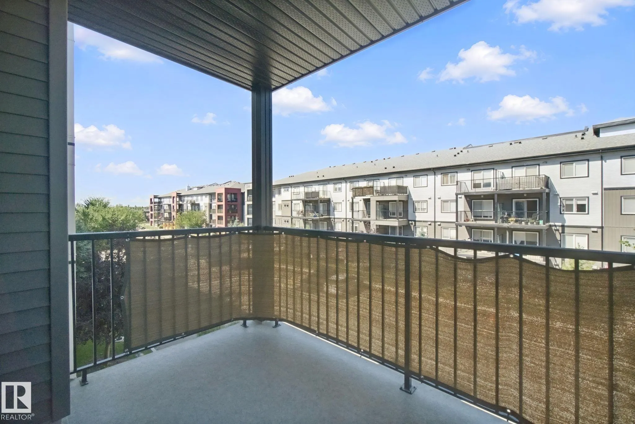 390 Windermere RD