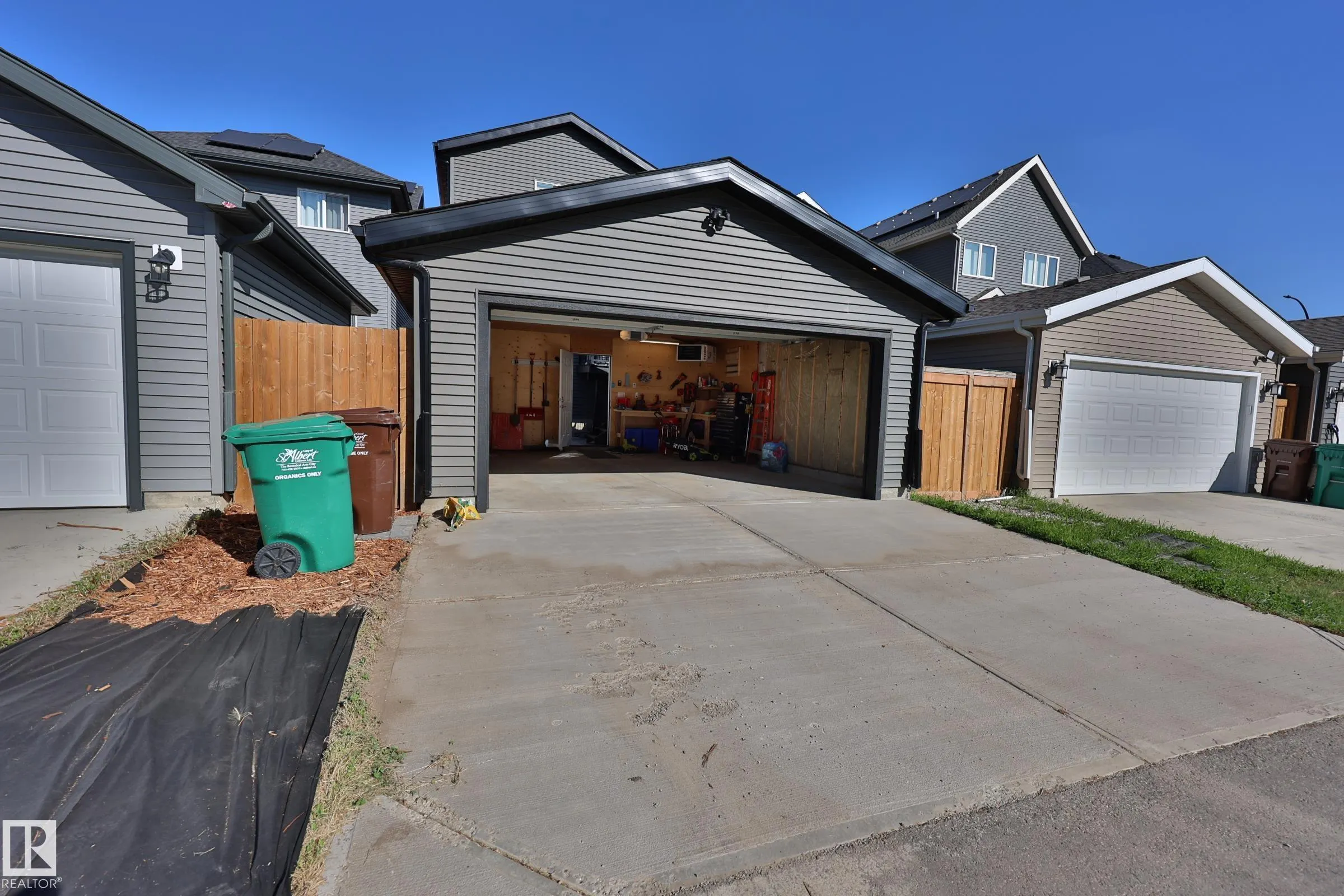 30 NETTLE Crescent