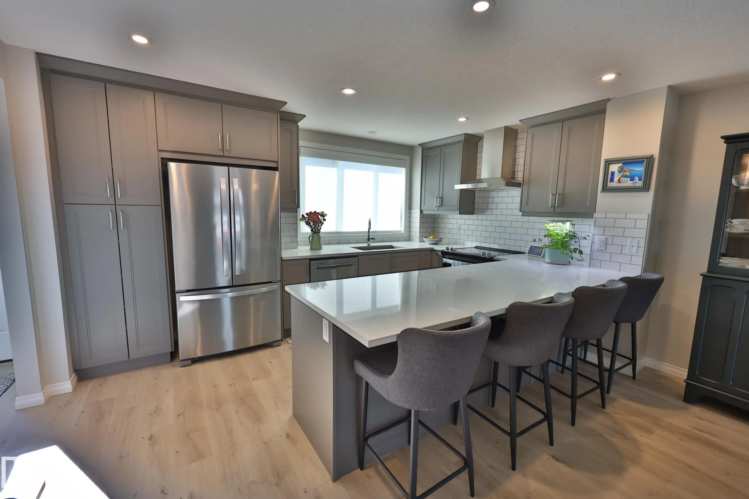 30 NETTLE Crescent