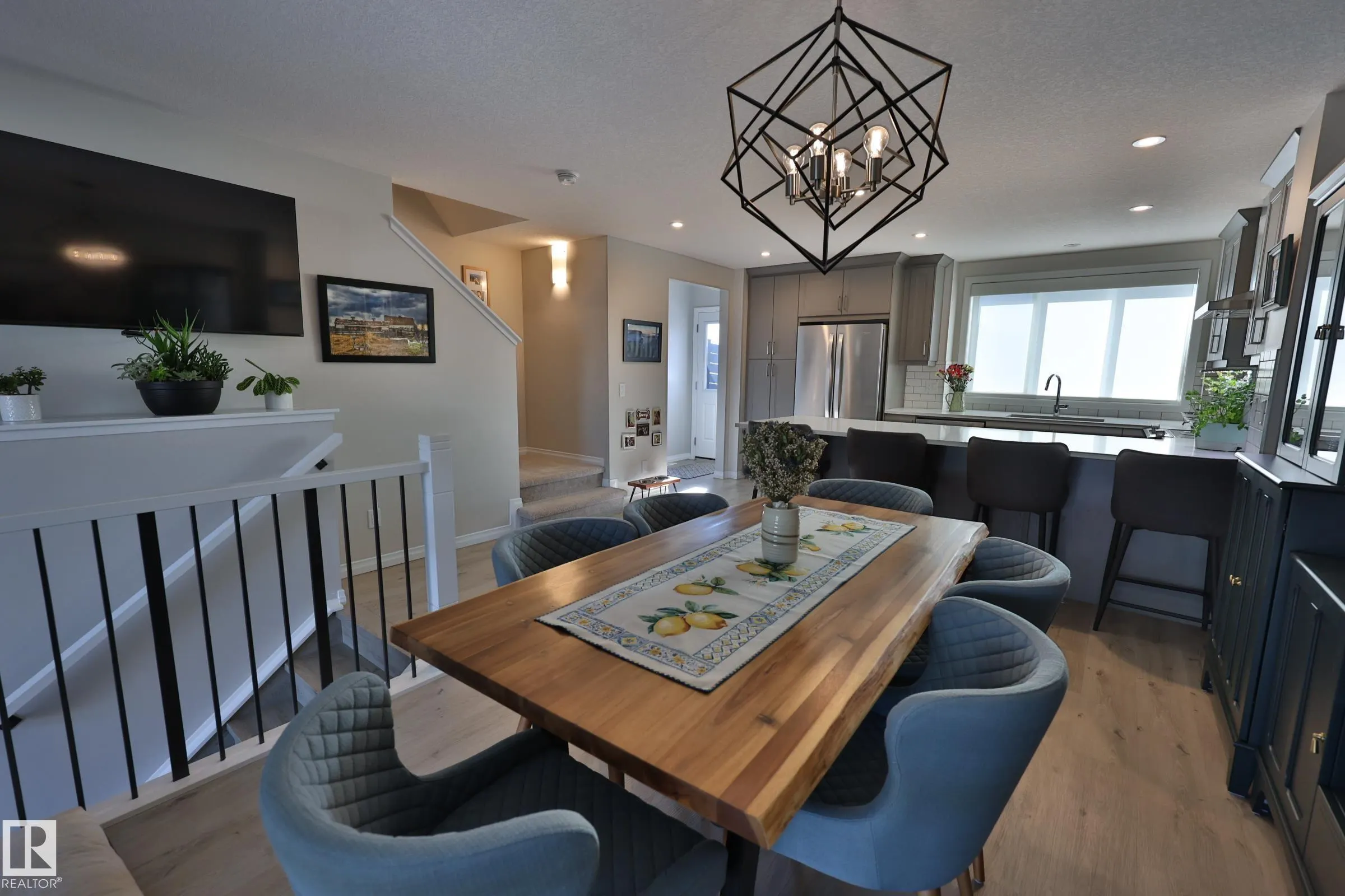 30 NETTLE Crescent