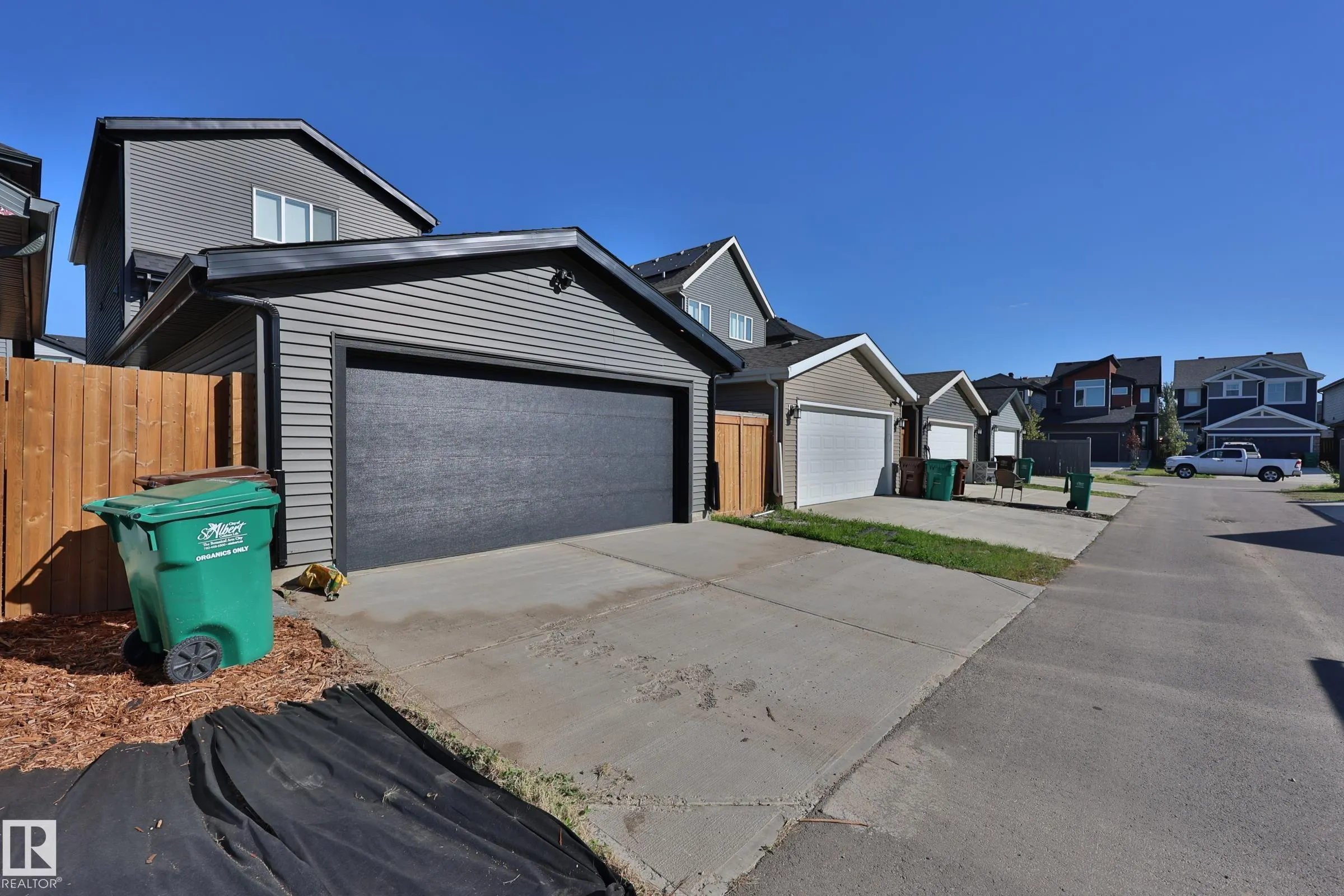 30 NETTLE Crescent