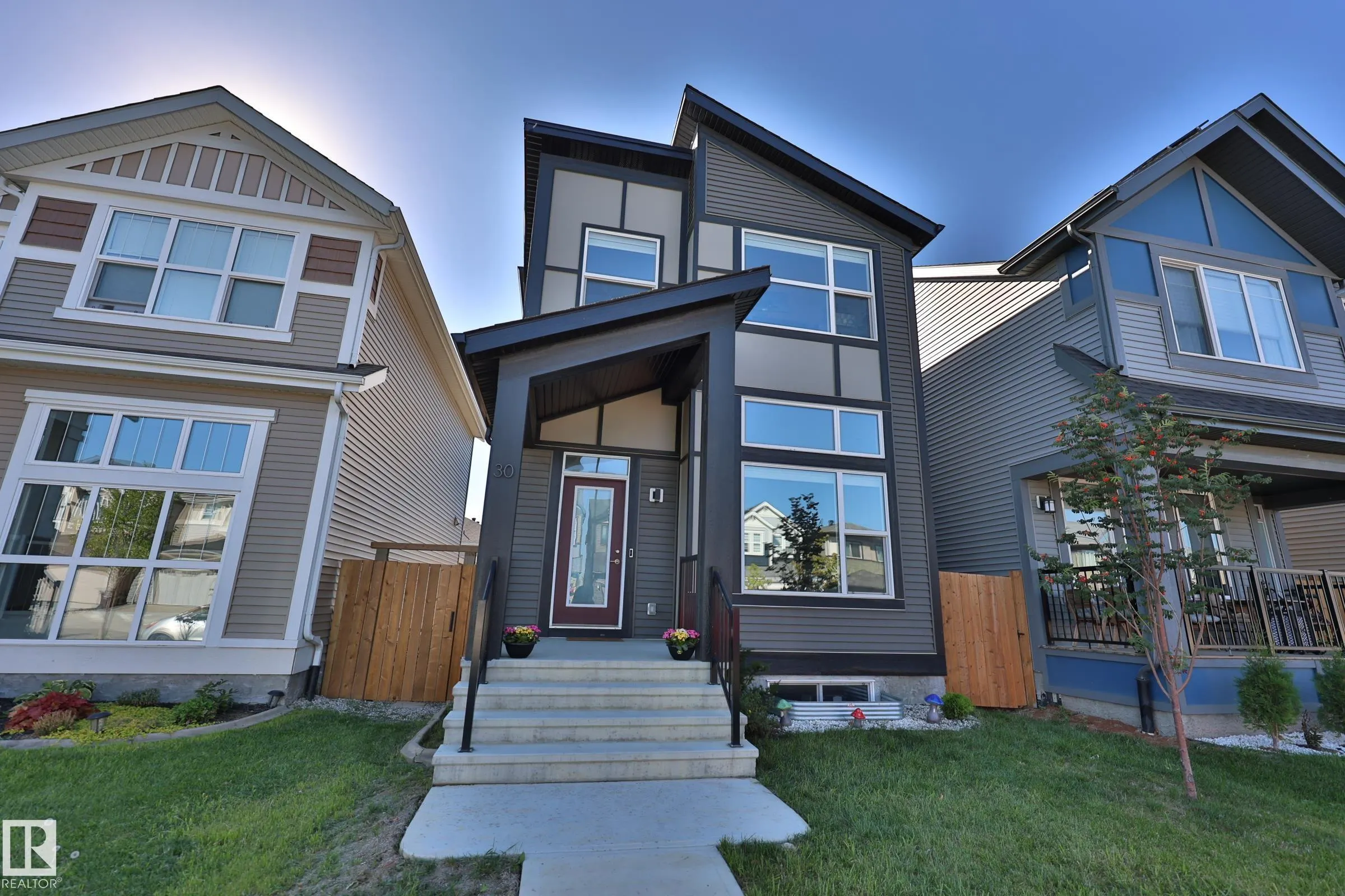 30 NETTLE Crescent