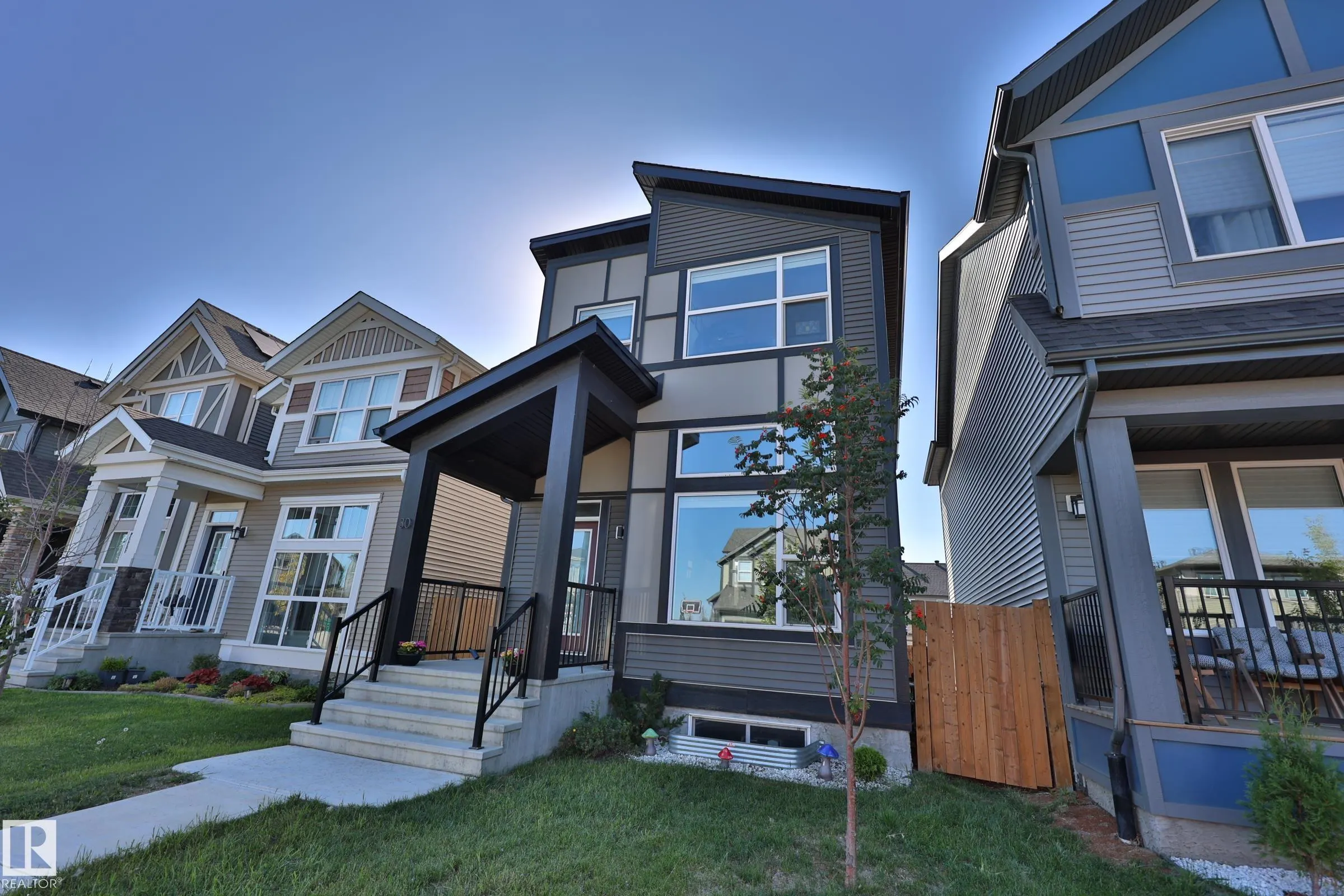 30 NETTLE Crescent