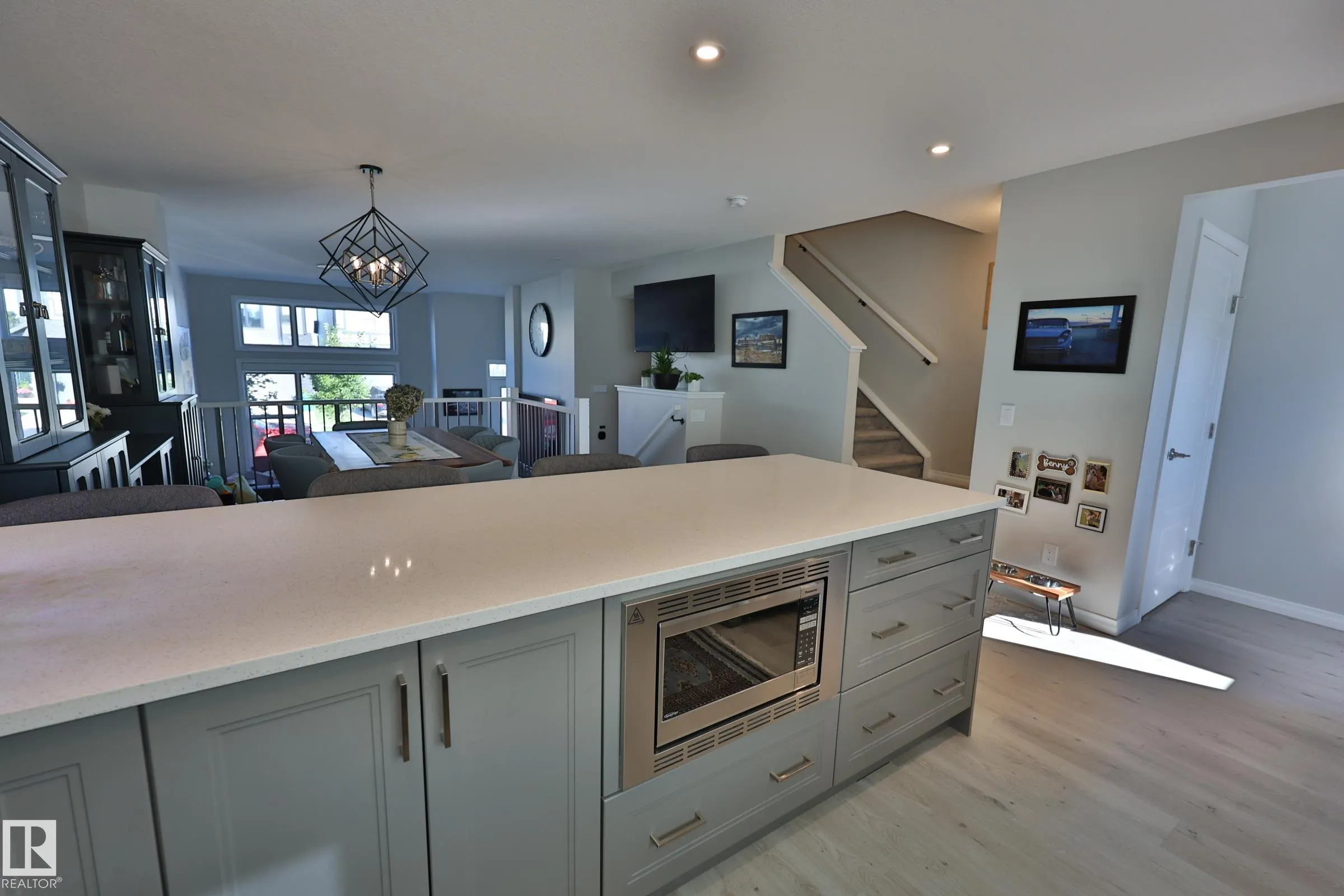 30 NETTLE Crescent