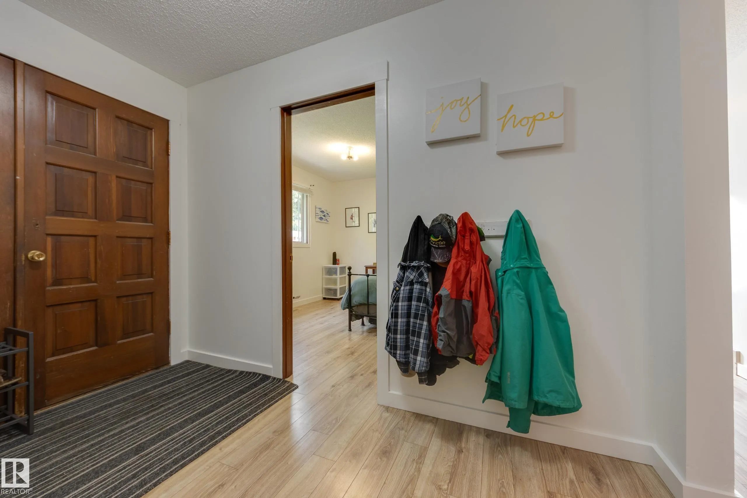77 BEACON Crescent