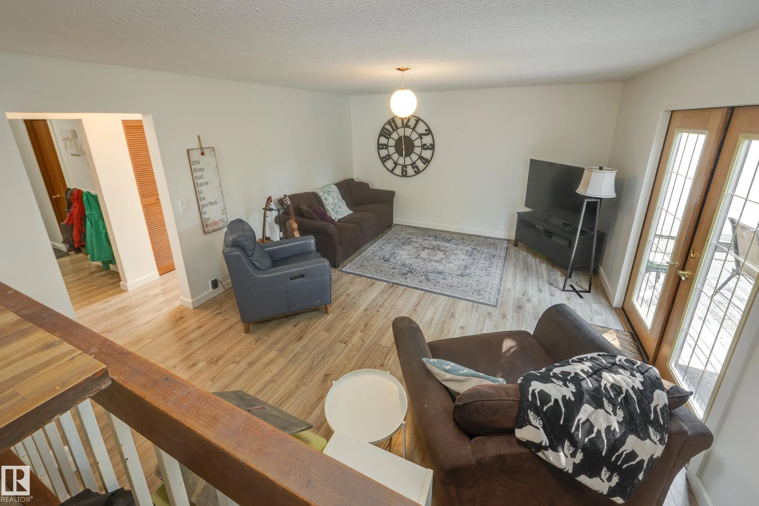 77 BEACON Crescent