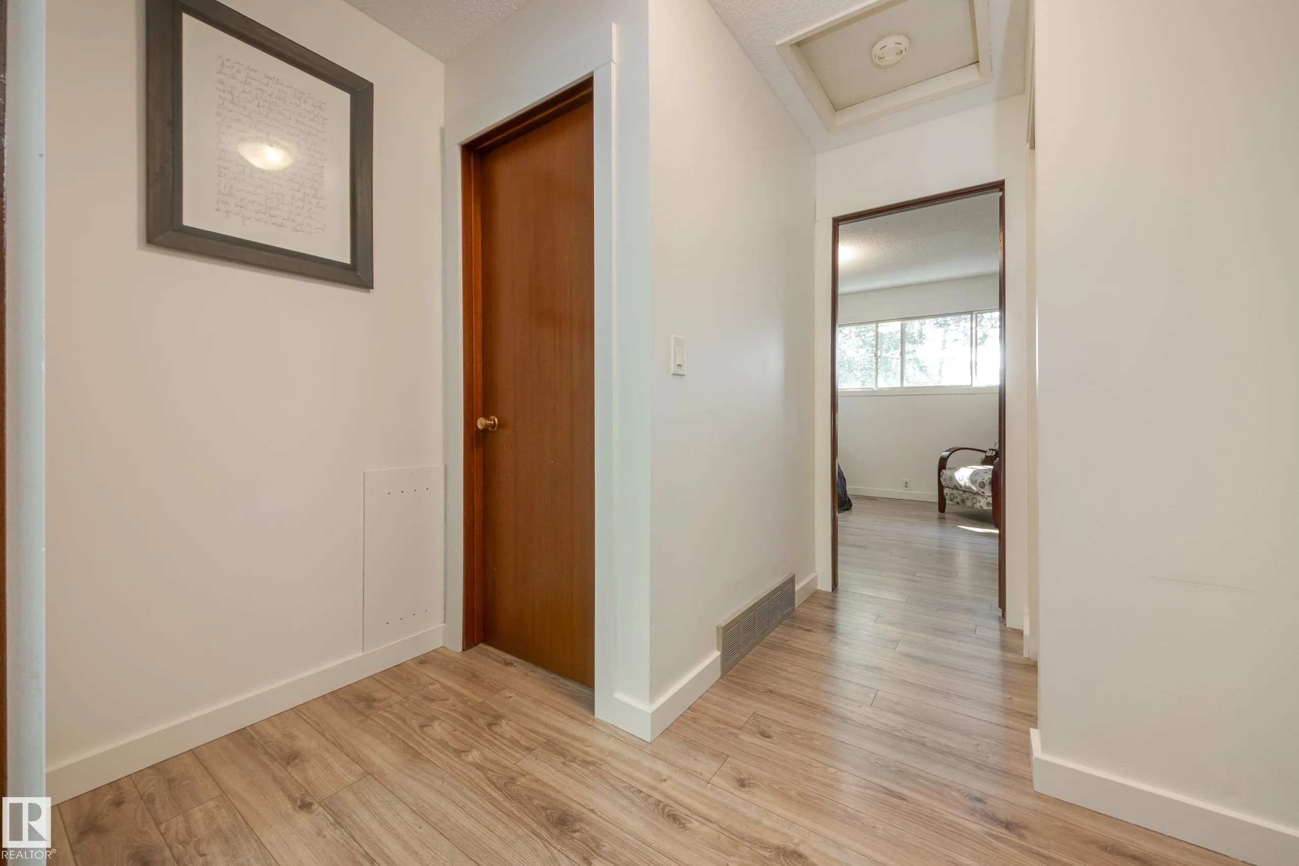 77 BEACON Crescent