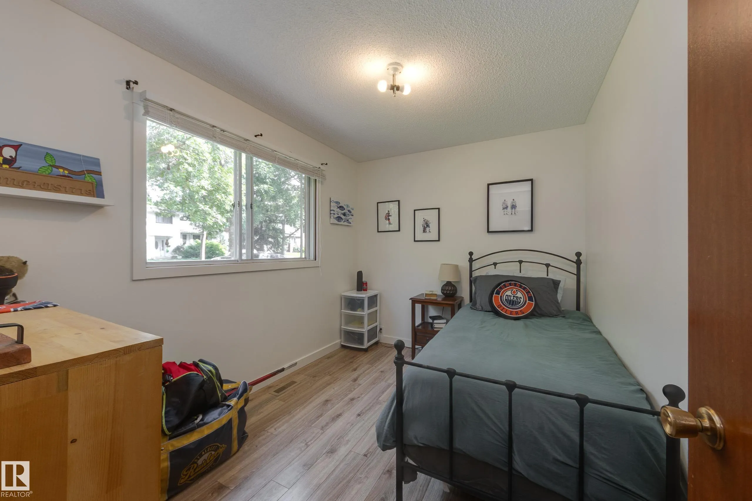 77 BEACON Crescent