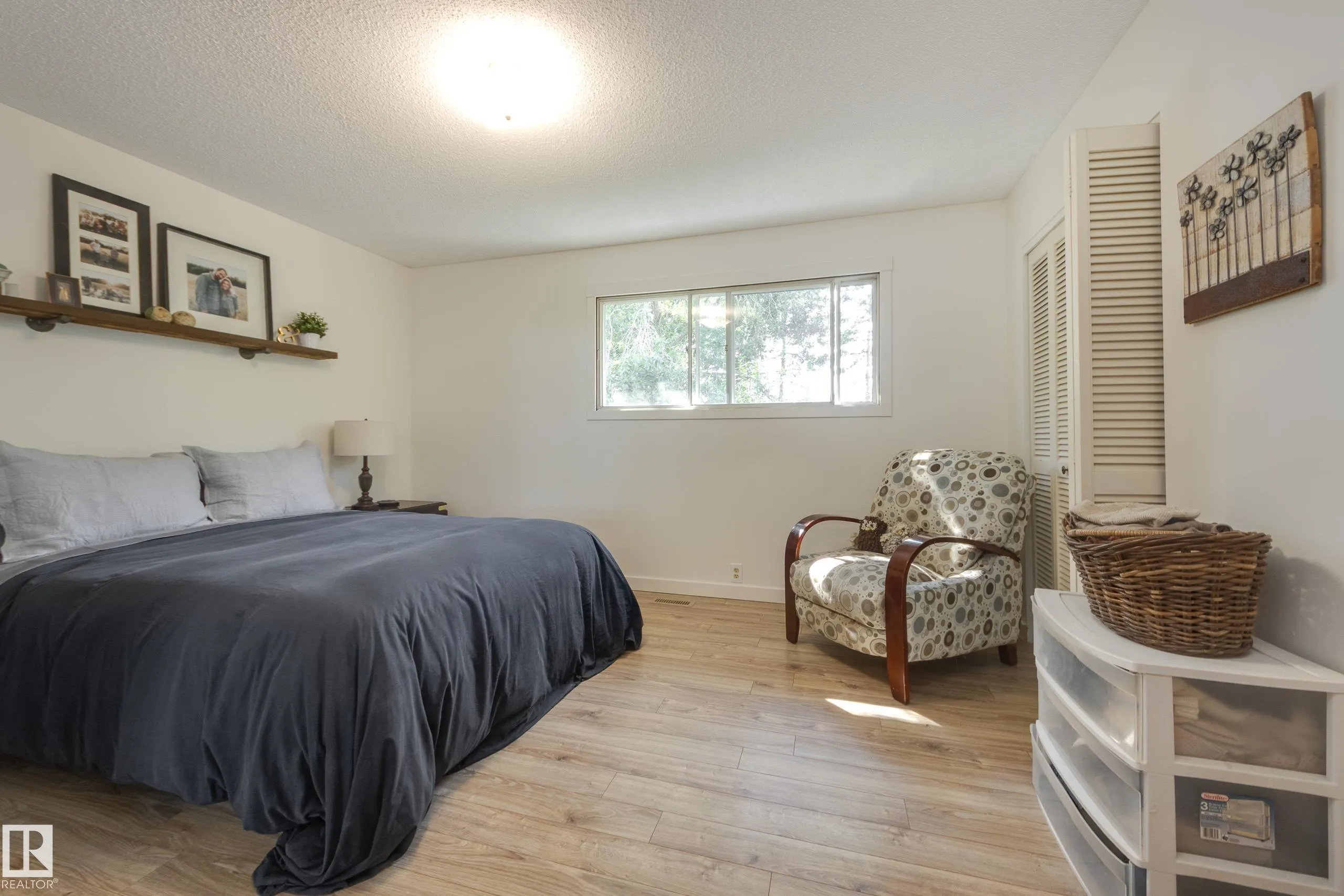 77 BEACON Crescent