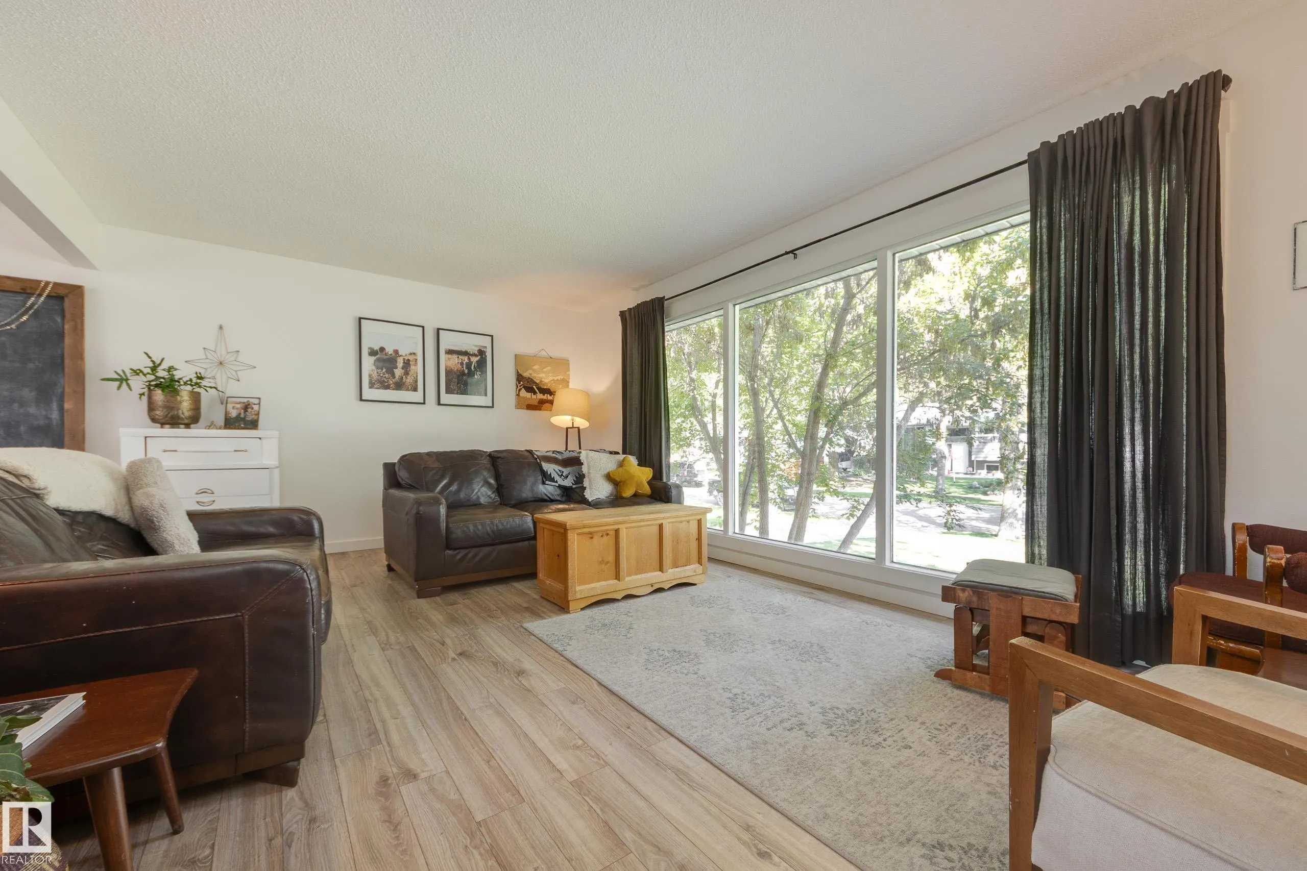 77 BEACON Crescent