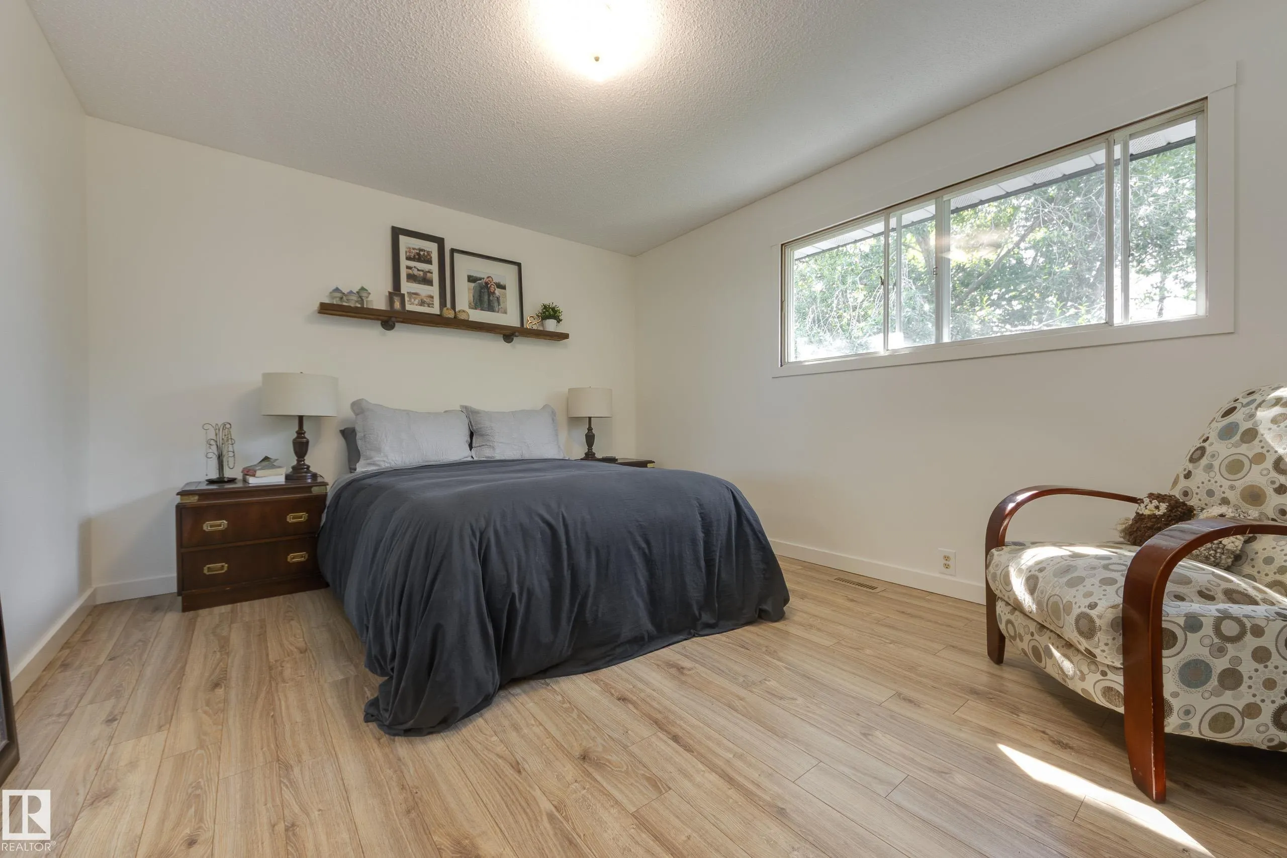 77 BEACON Crescent