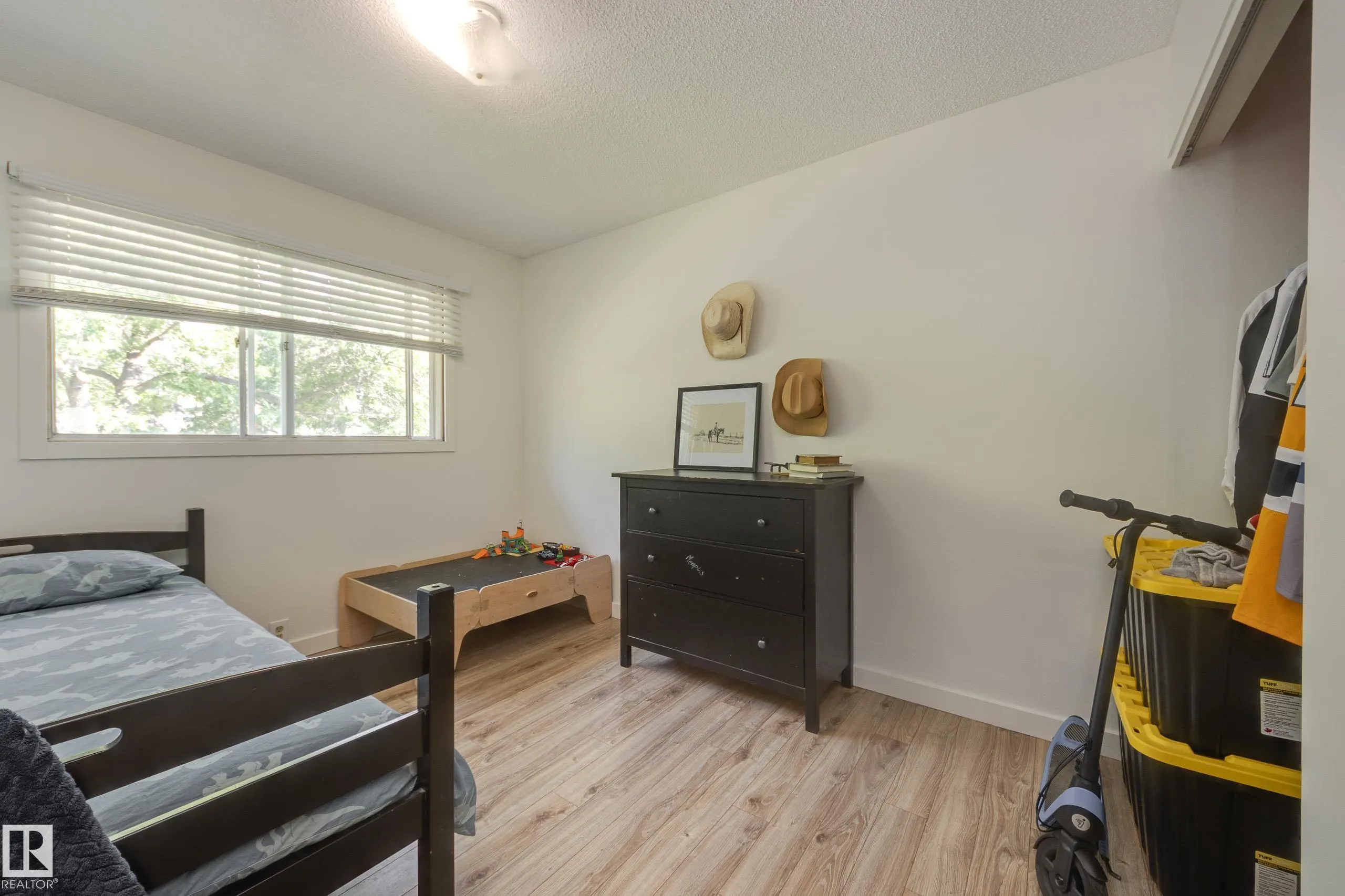 77 BEACON Crescent