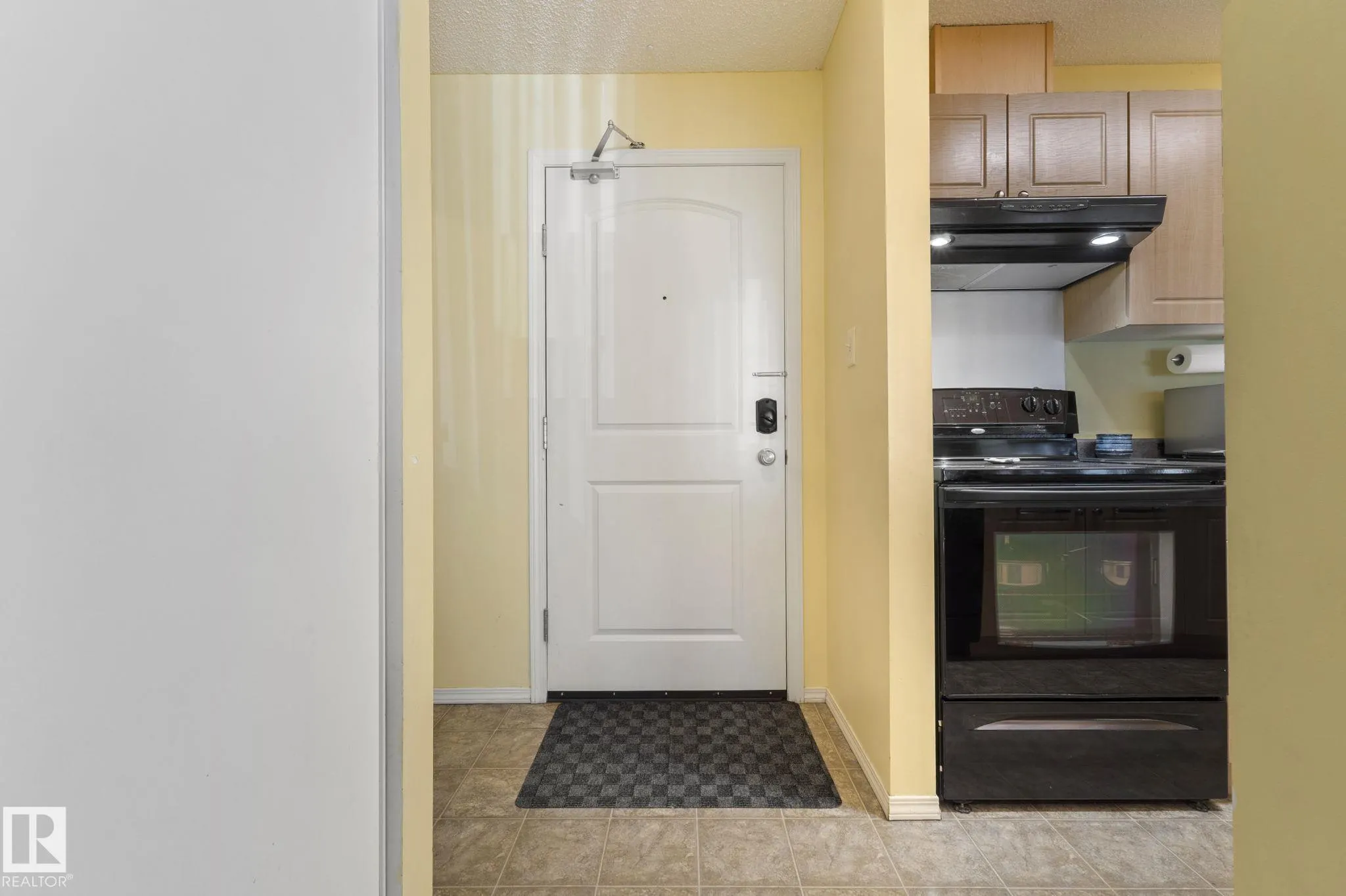 70 WOODSMERE Close