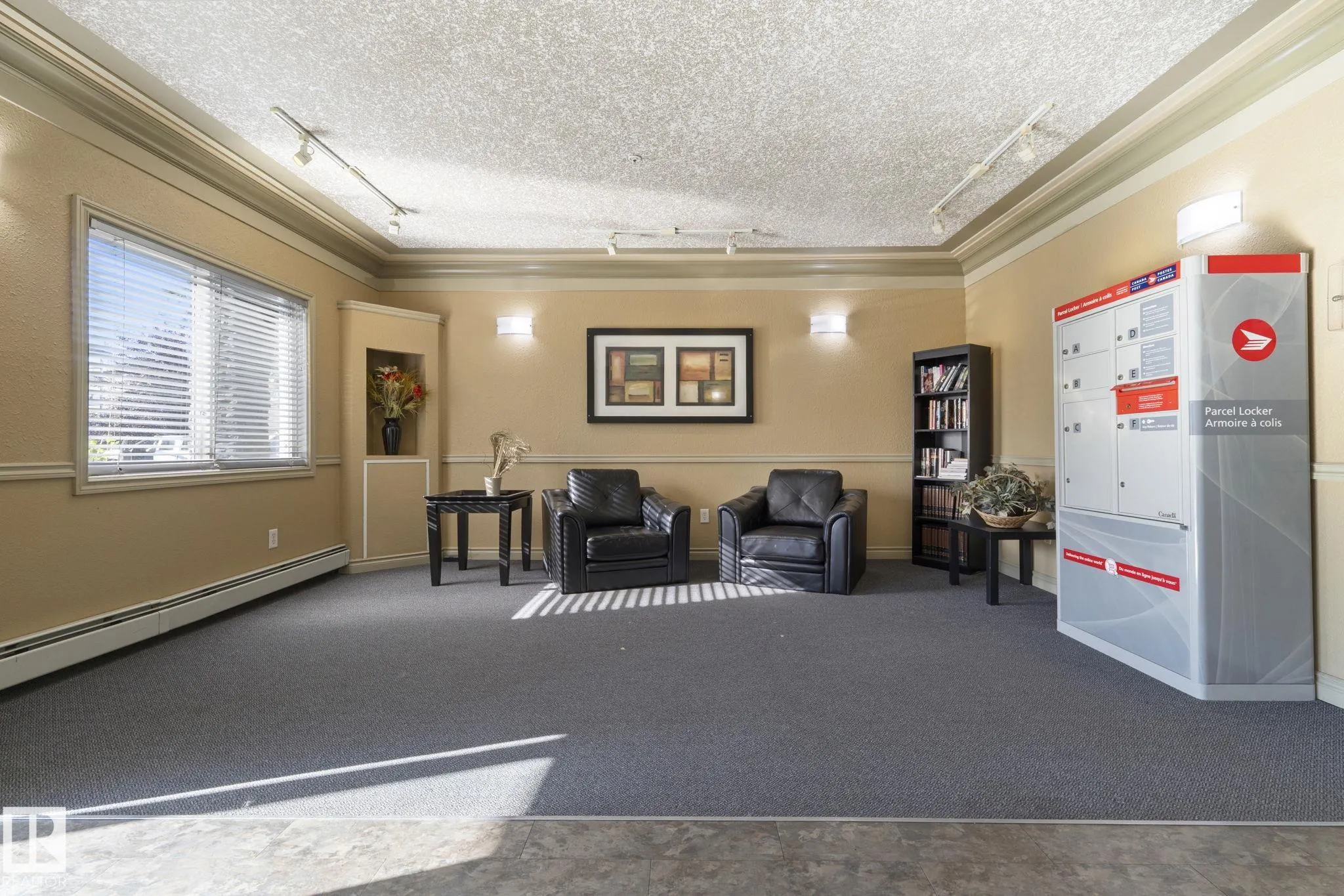 70 WOODSMERE Close