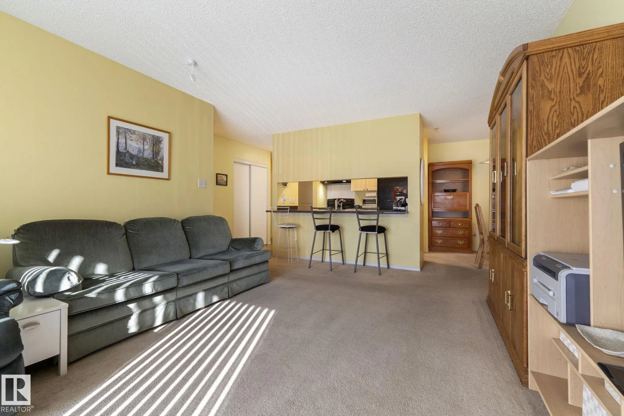 70 WOODSMERE Close