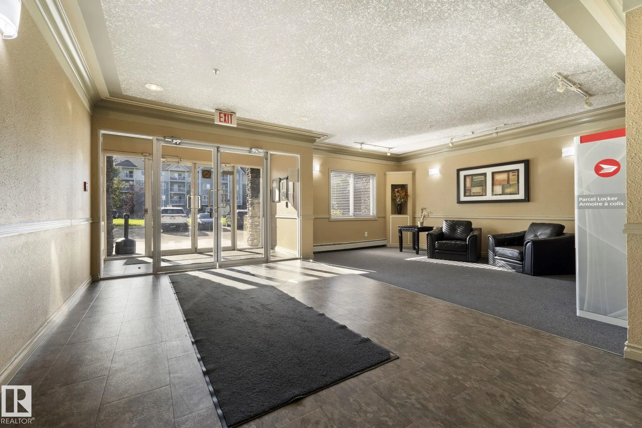 70 WOODSMERE Close