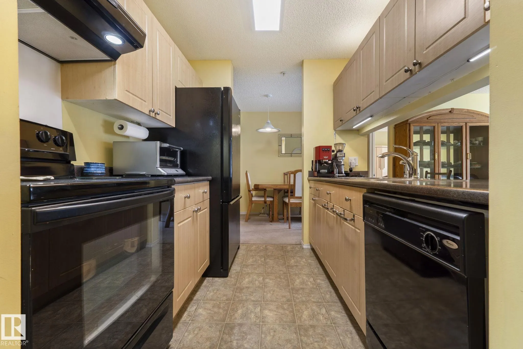 70 WOODSMERE Close