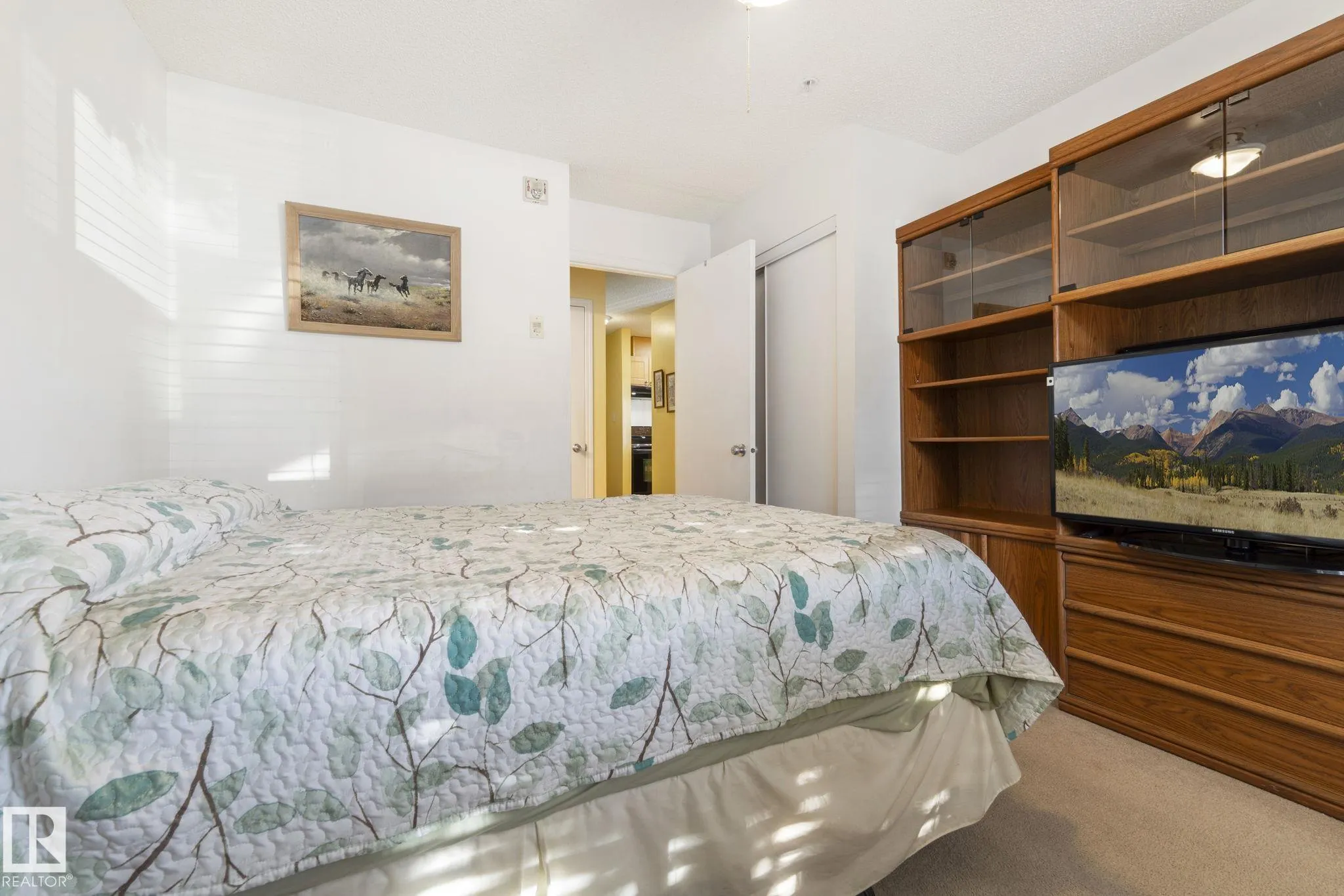 70 WOODSMERE Close