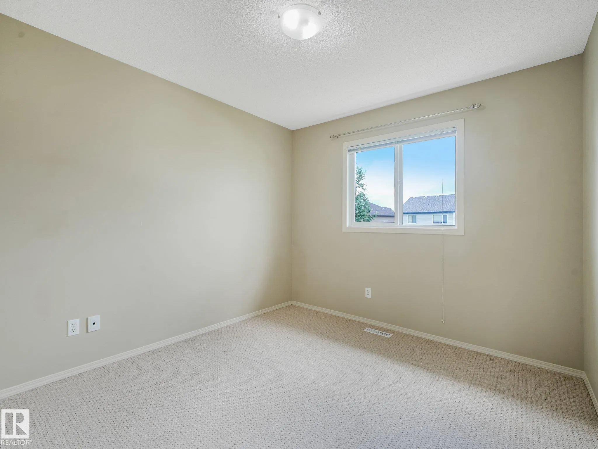 26 ALLARD Way
