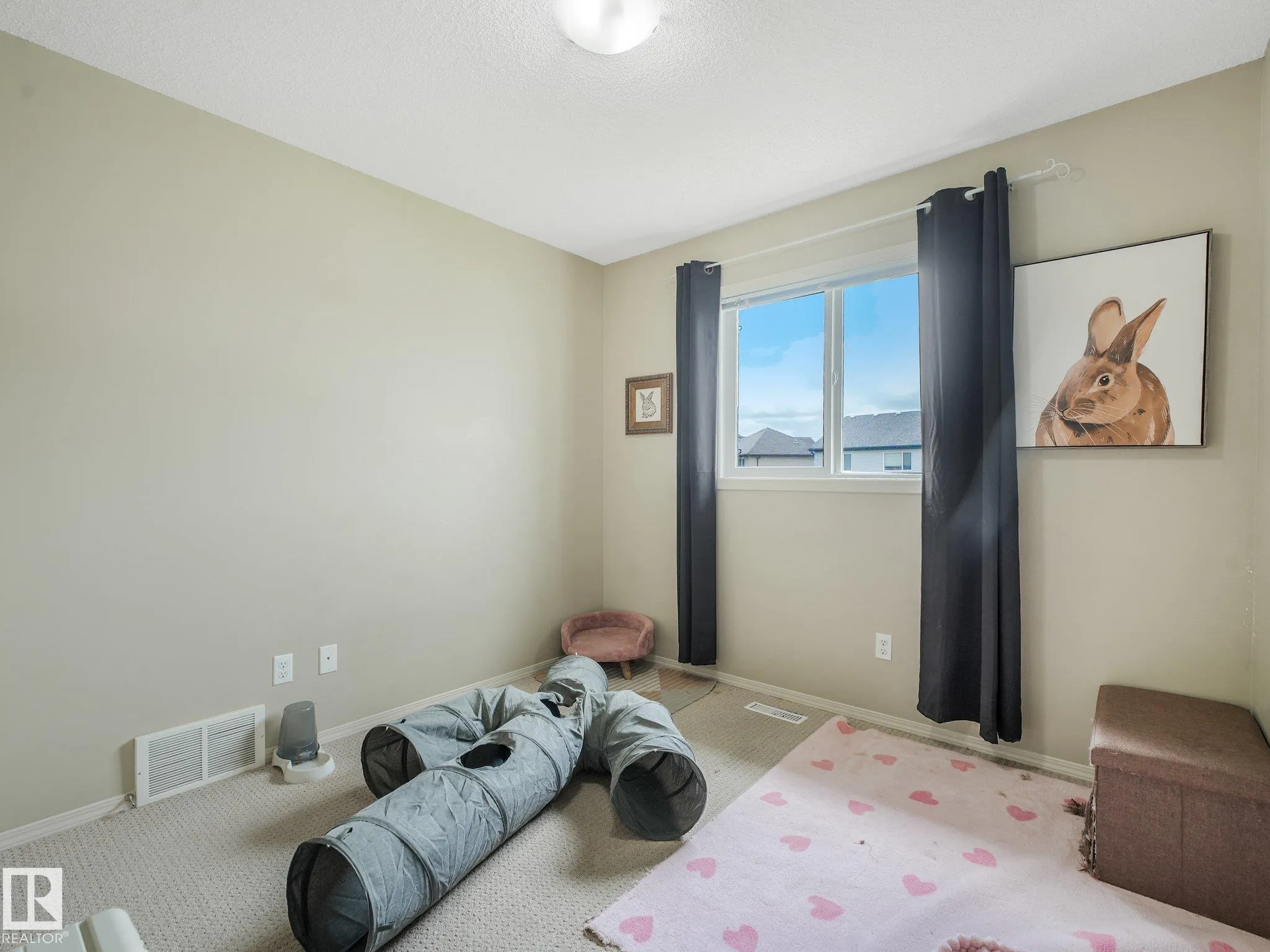 26 ALLARD Way
