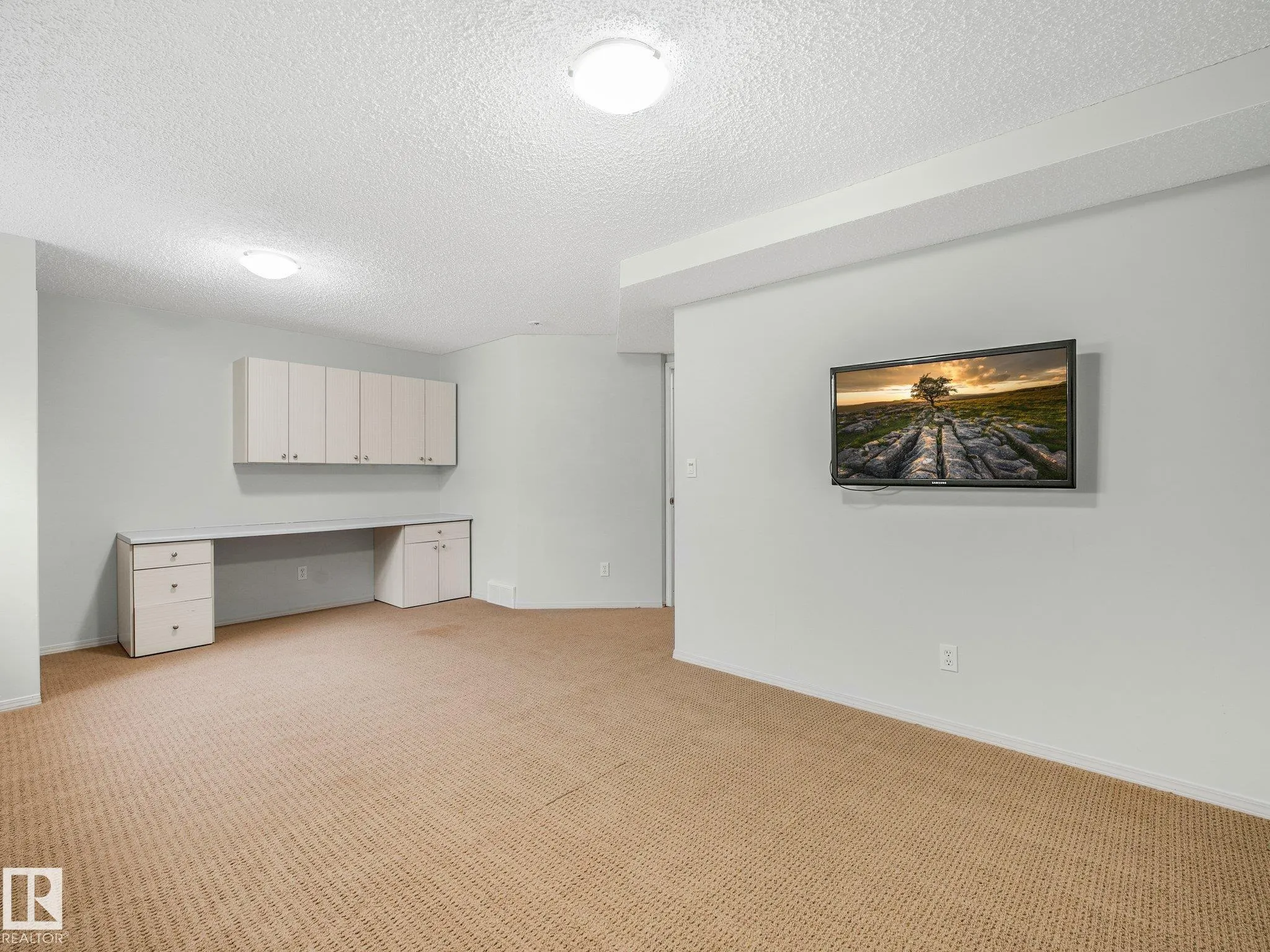 26 ALLARD Way