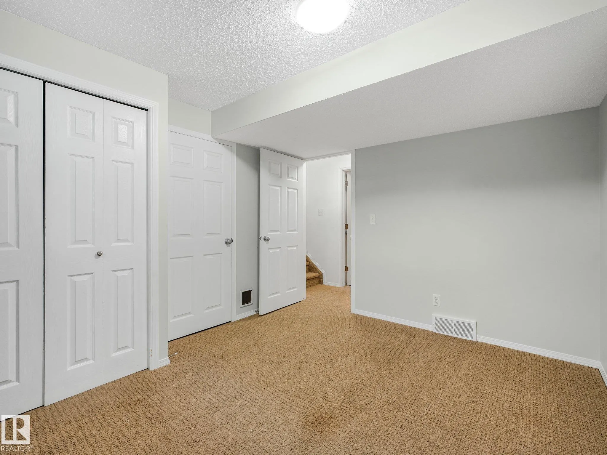26 ALLARD Way