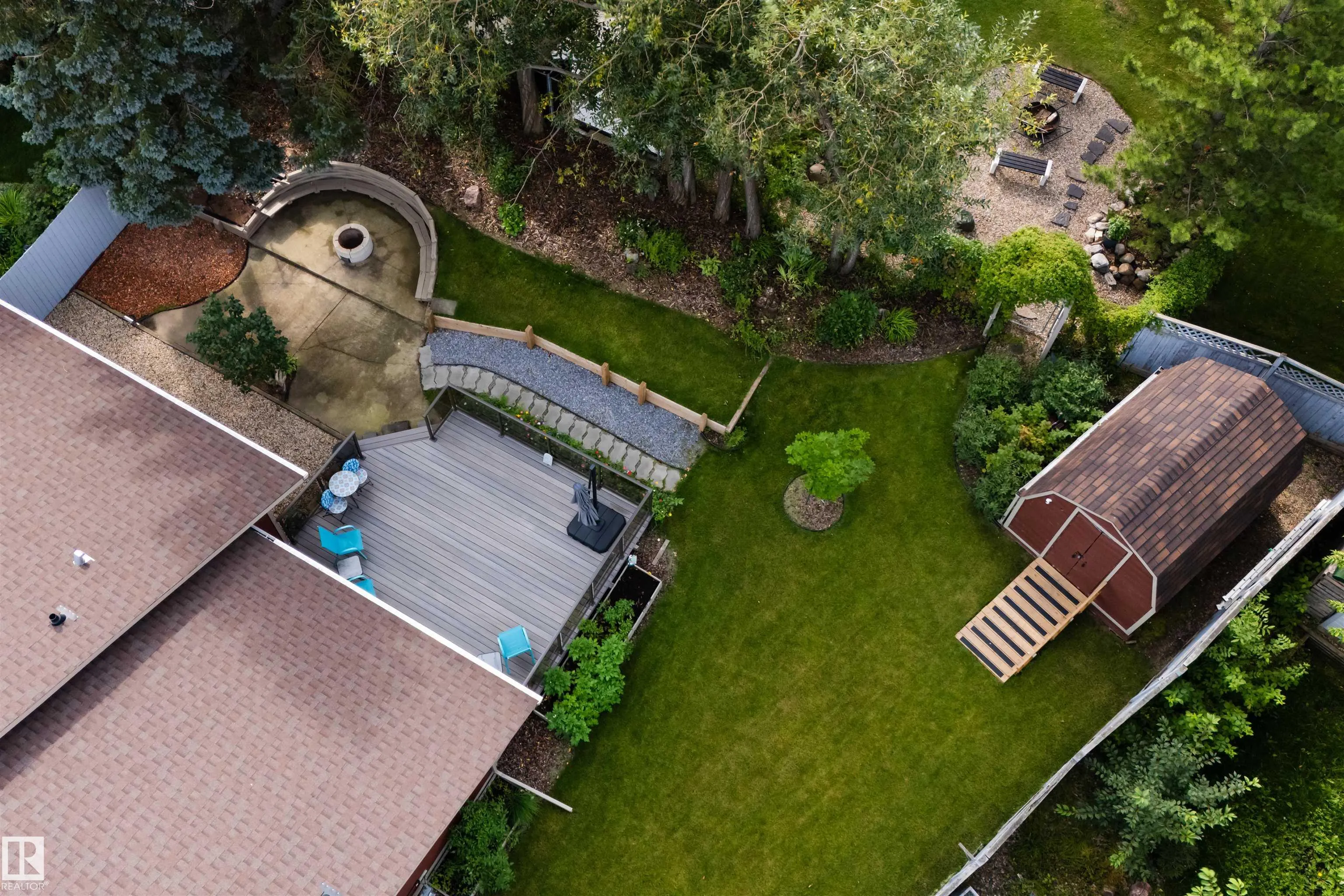 3 HICKORY Crescent