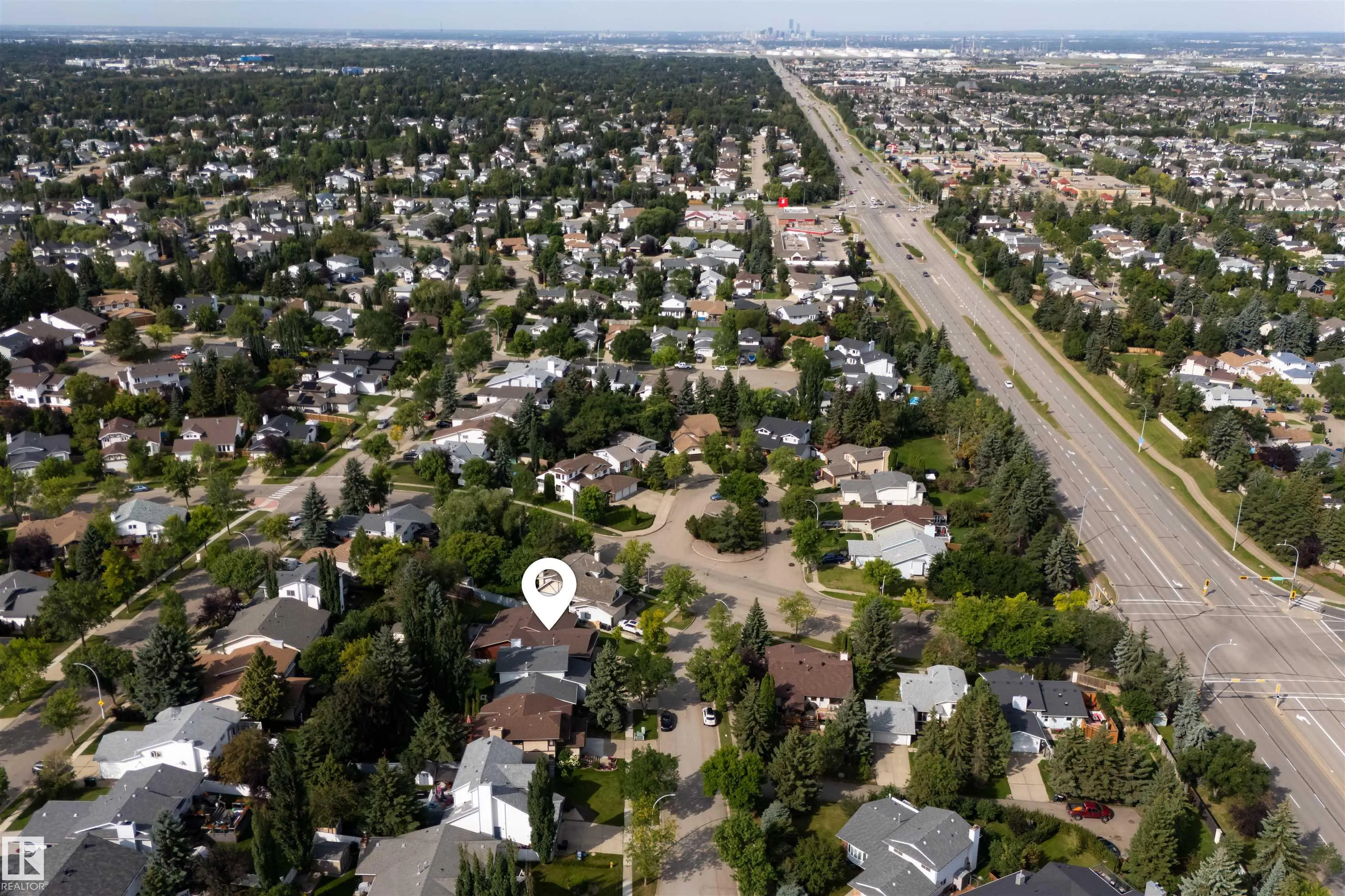 3 HICKORY Crescent